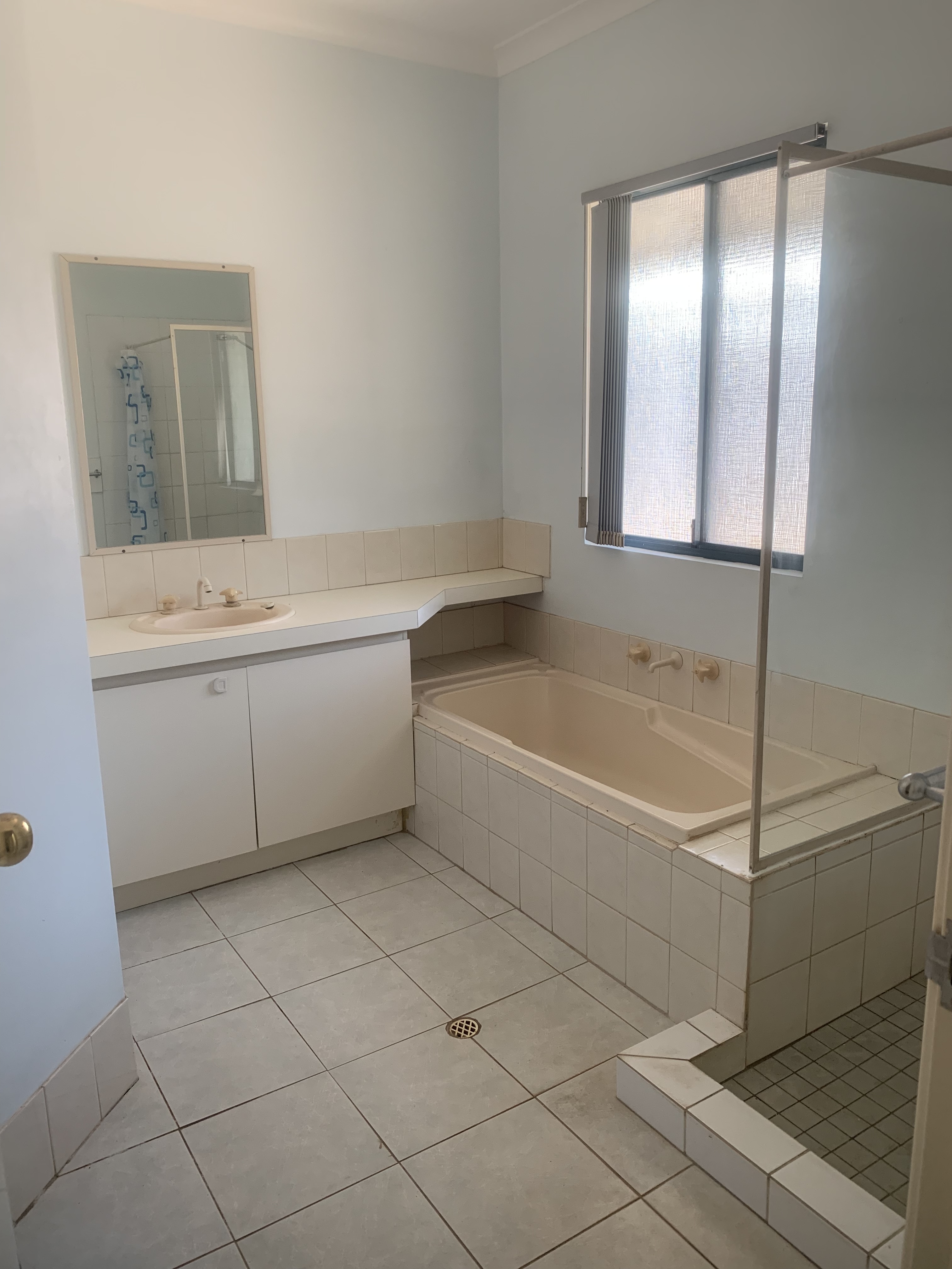 BRIGHT FAMILY RENTAL... East Kimberley Real Estate