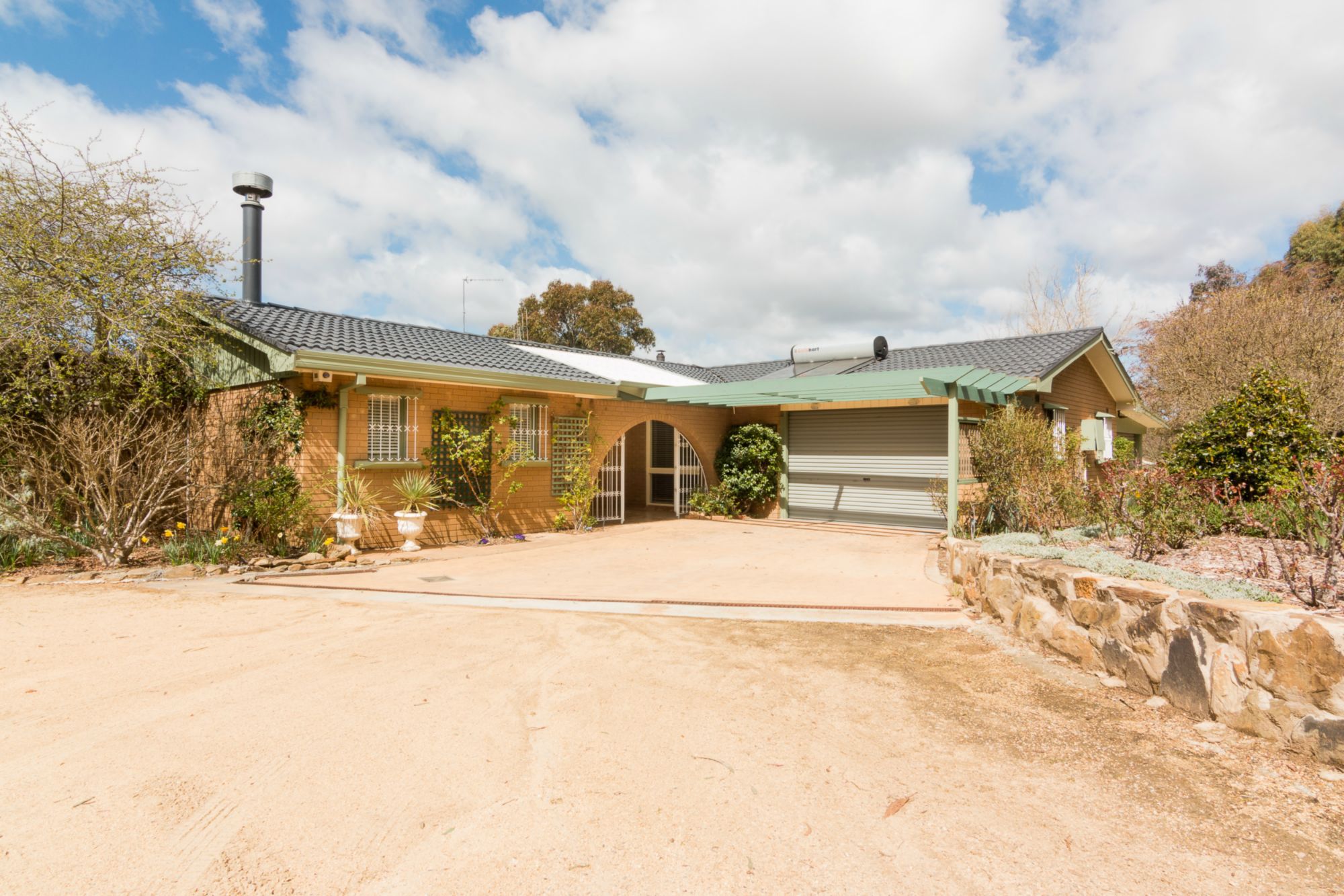 The Perfect Country Lifestyle EstateRealty