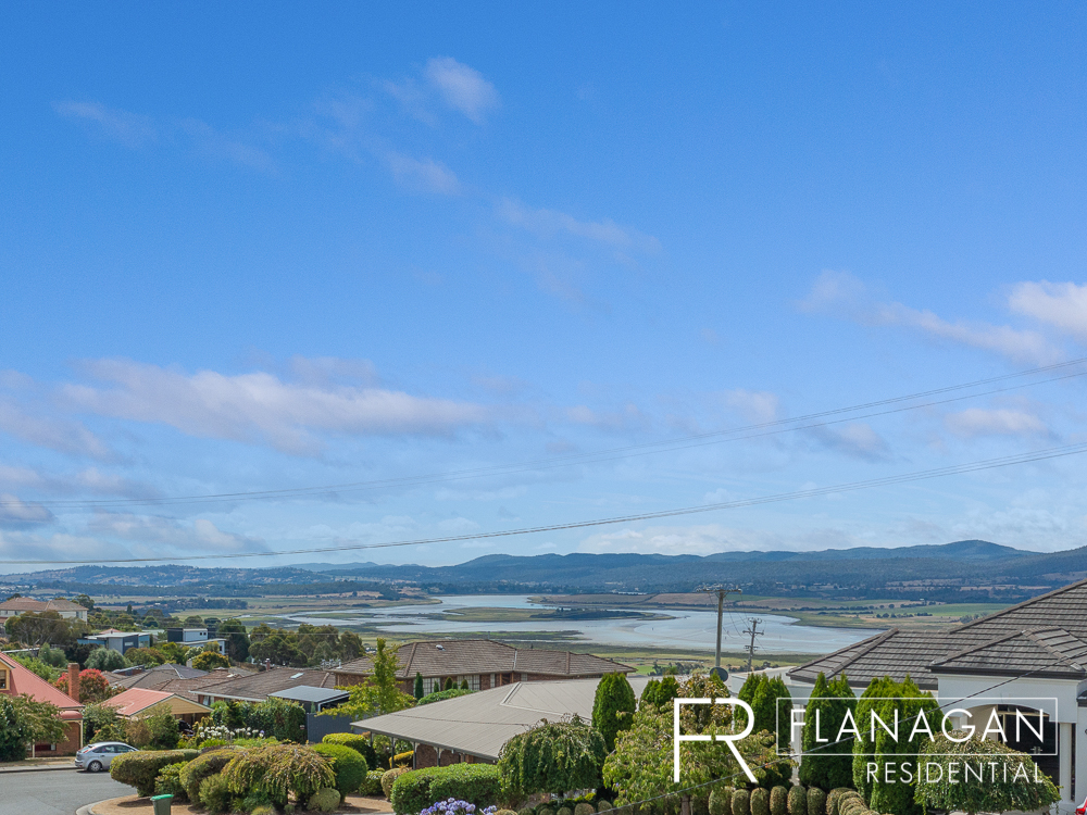 For Sale | Flanagan Residential | Paul Flanagan | Rae Smith | Riverside