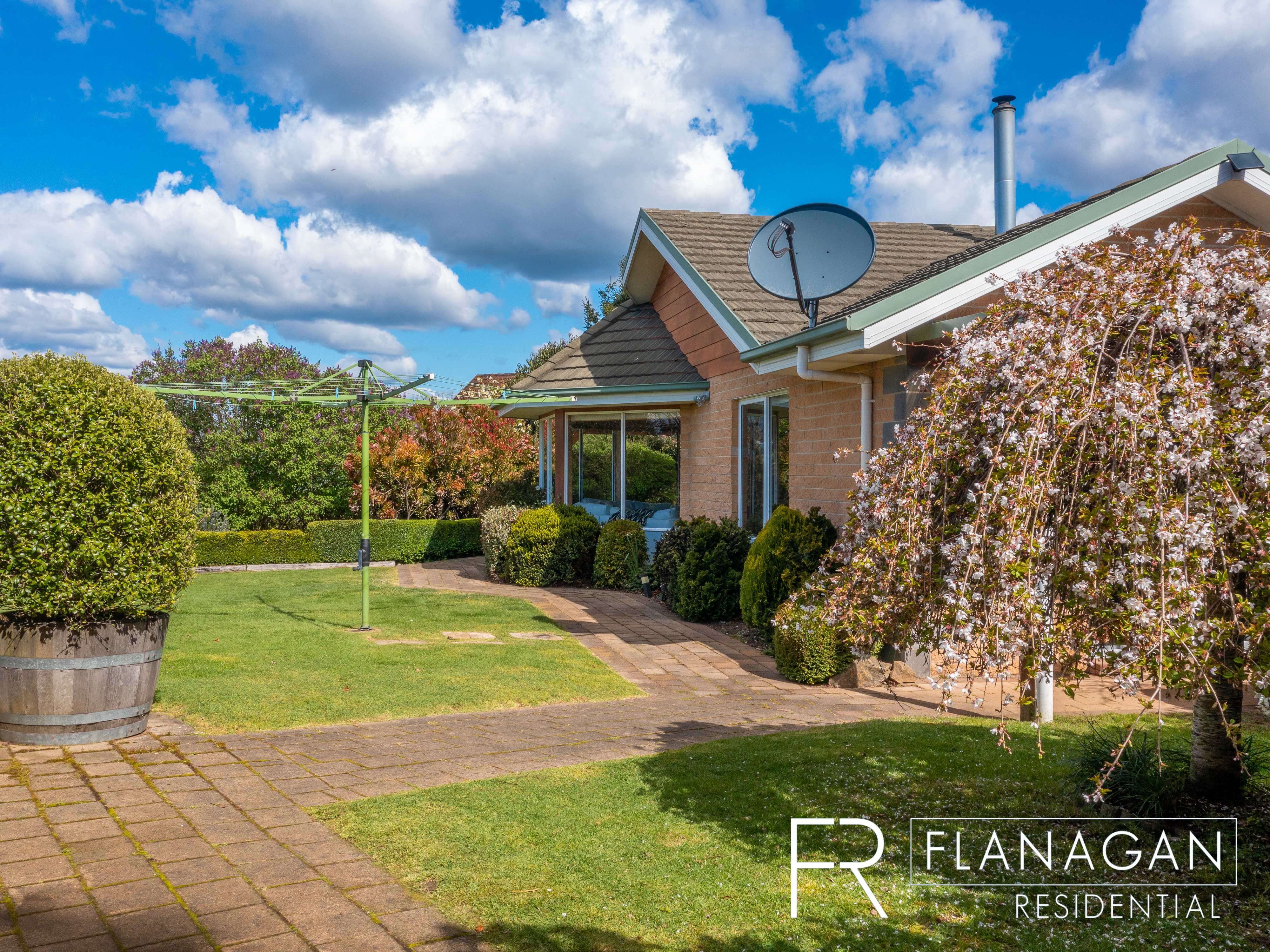For Sale | Rae Smith | Flanagan Residential | Grindelwald