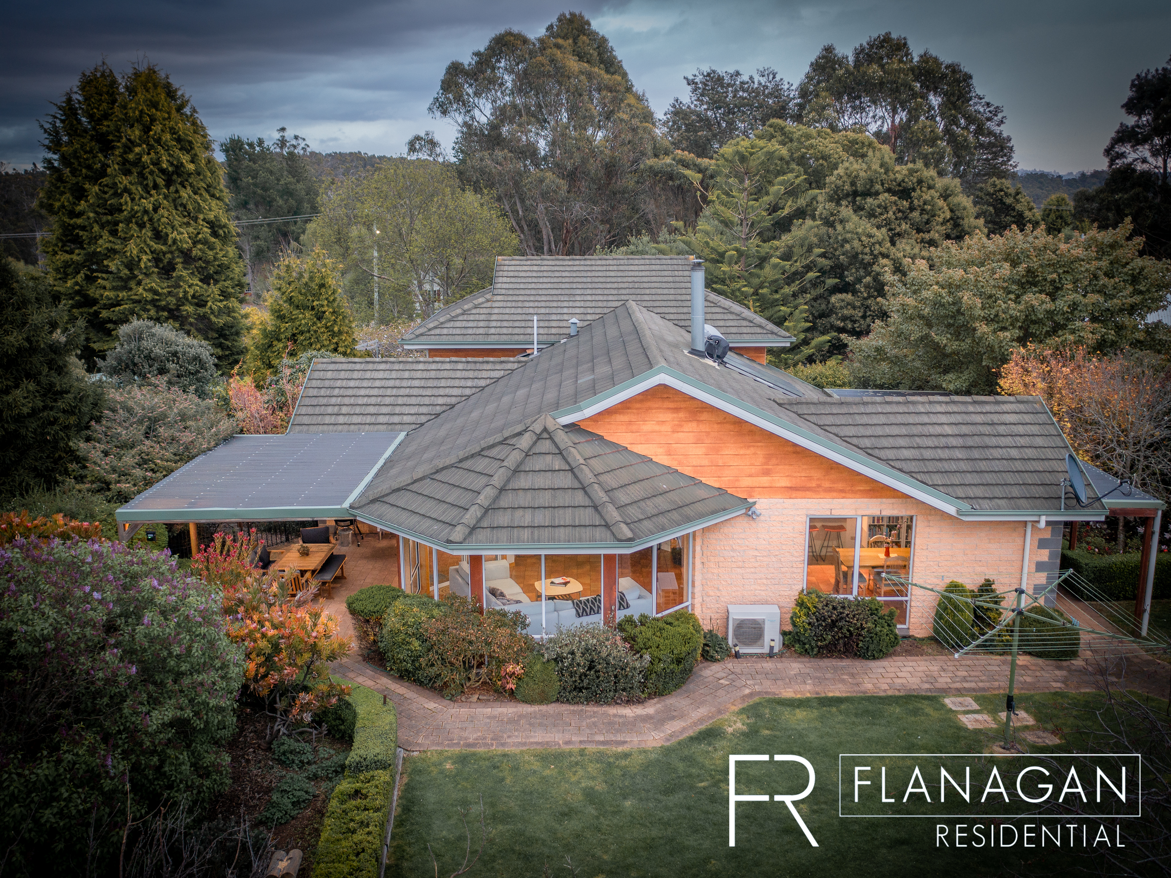 For Sale | Rae Smith | Flanagan Residential | Grindelwald