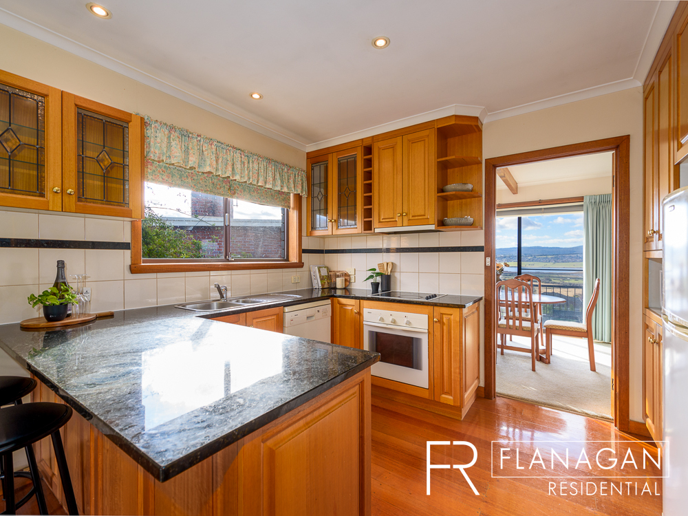 For Sale | Riverside | Flanagan Residential | Rae Smith