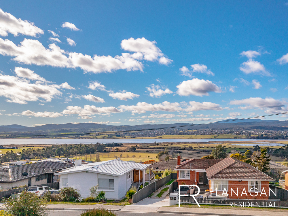 For Sale | Riverside | Flanagan Residential | Rae Smith