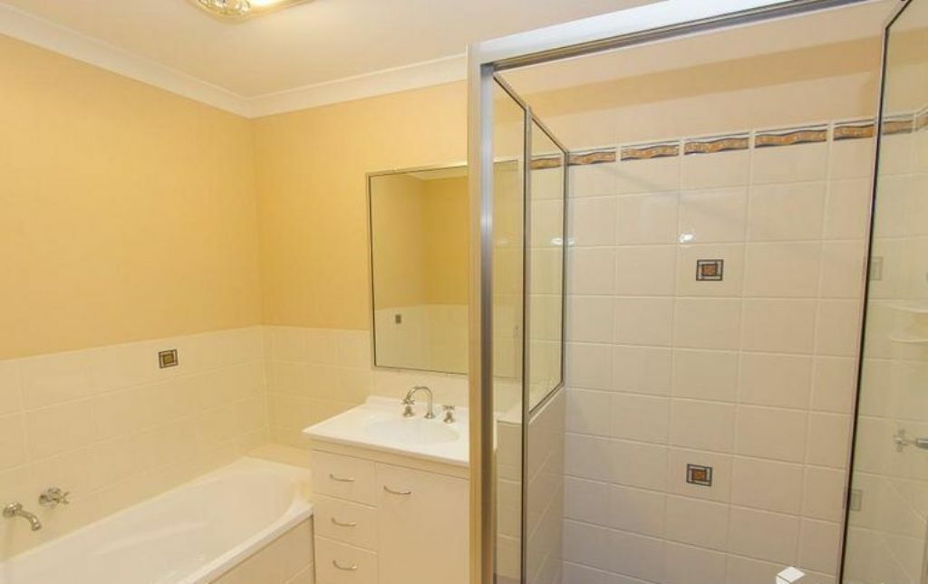 Gladstone Real Estate 3 Bedroom Duplex in Clinton