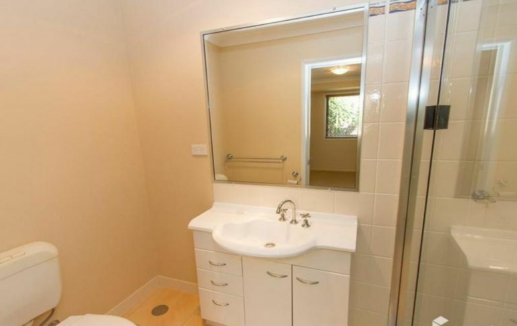 Gladstone Real Estate 3 Bedroom Duplex in Clinton