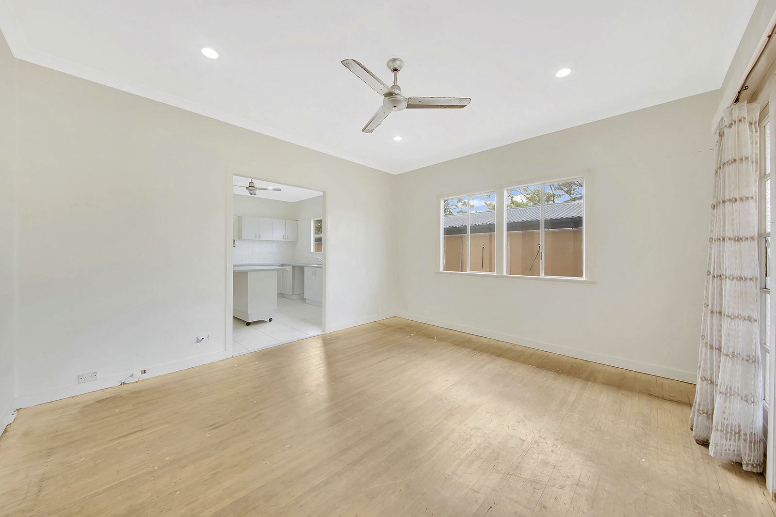 Gladstone Real Estate IDEAL RENOVATOR FOR SALE BY AUCTION