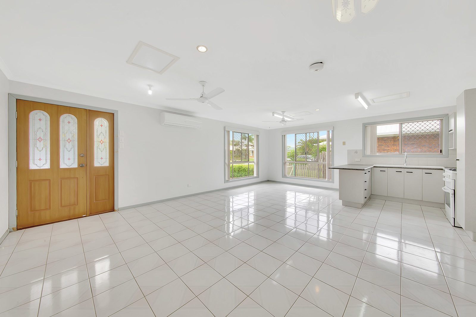 Gladstone Real Estate LOW SET BRICK IN TELINA