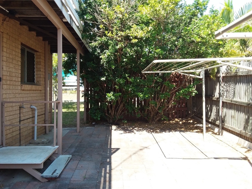 Gladstone Real Estate Partly Furnished Townhouse