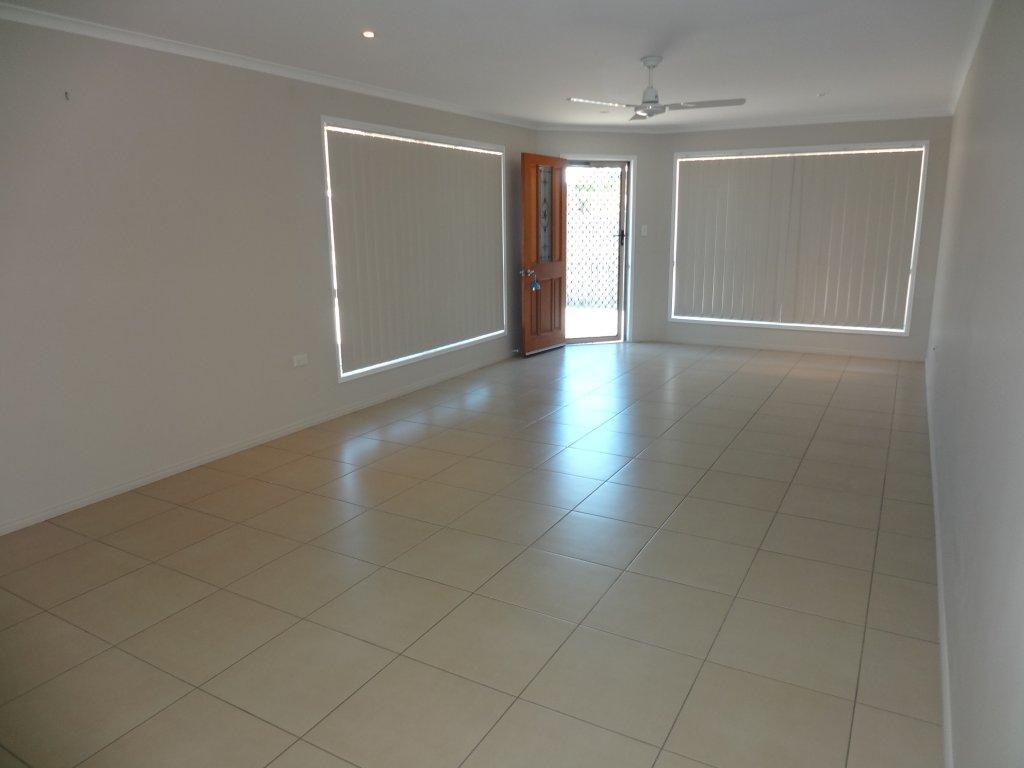 Gladstone Real Estate Duplex in Quiet Location