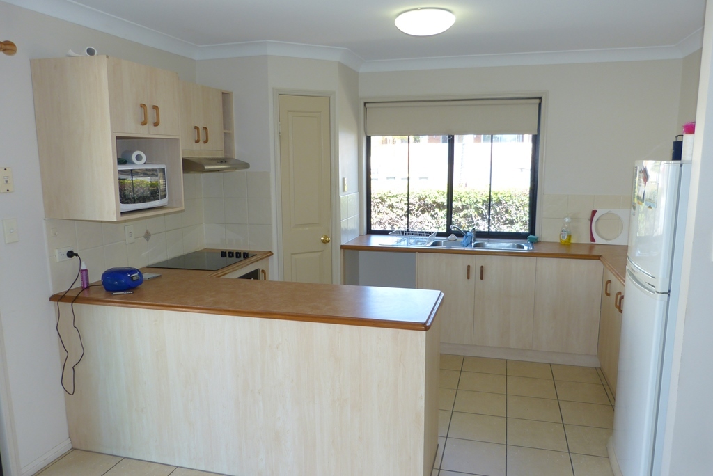 Gladstone Real Estate Furnished 3 bedroom duplex in CBD