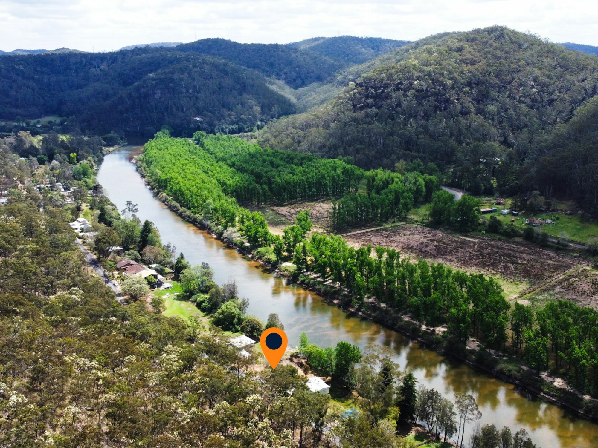 Rare North Facing Riverfront Land Macdonald River Vella Iverson