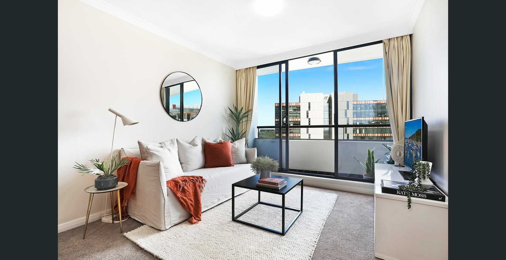809, 3 Herbert St, St Leonards