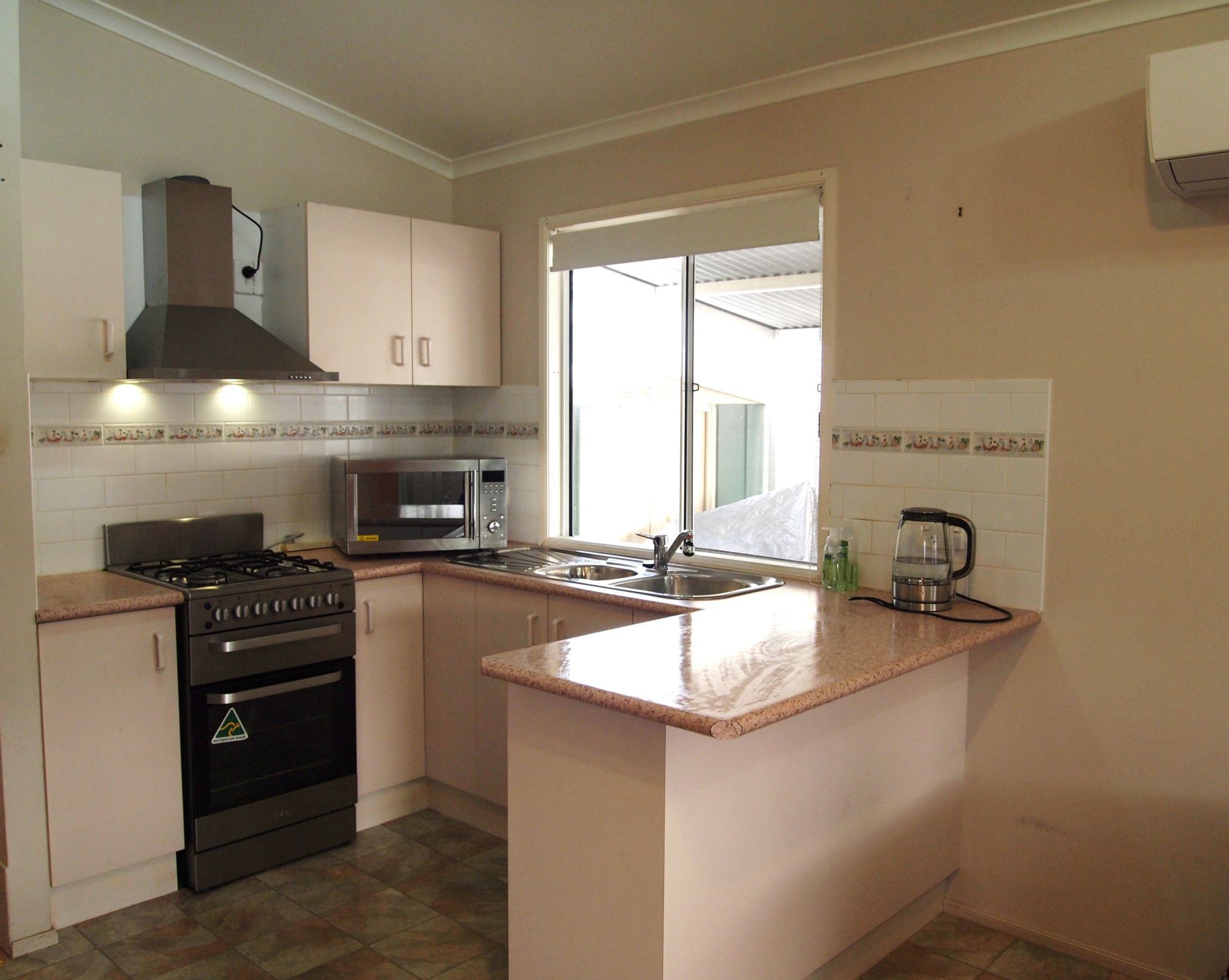 James Kelly Real Estate An Absolute Bargain !! Call Nick for an inspection on 0430 671 257