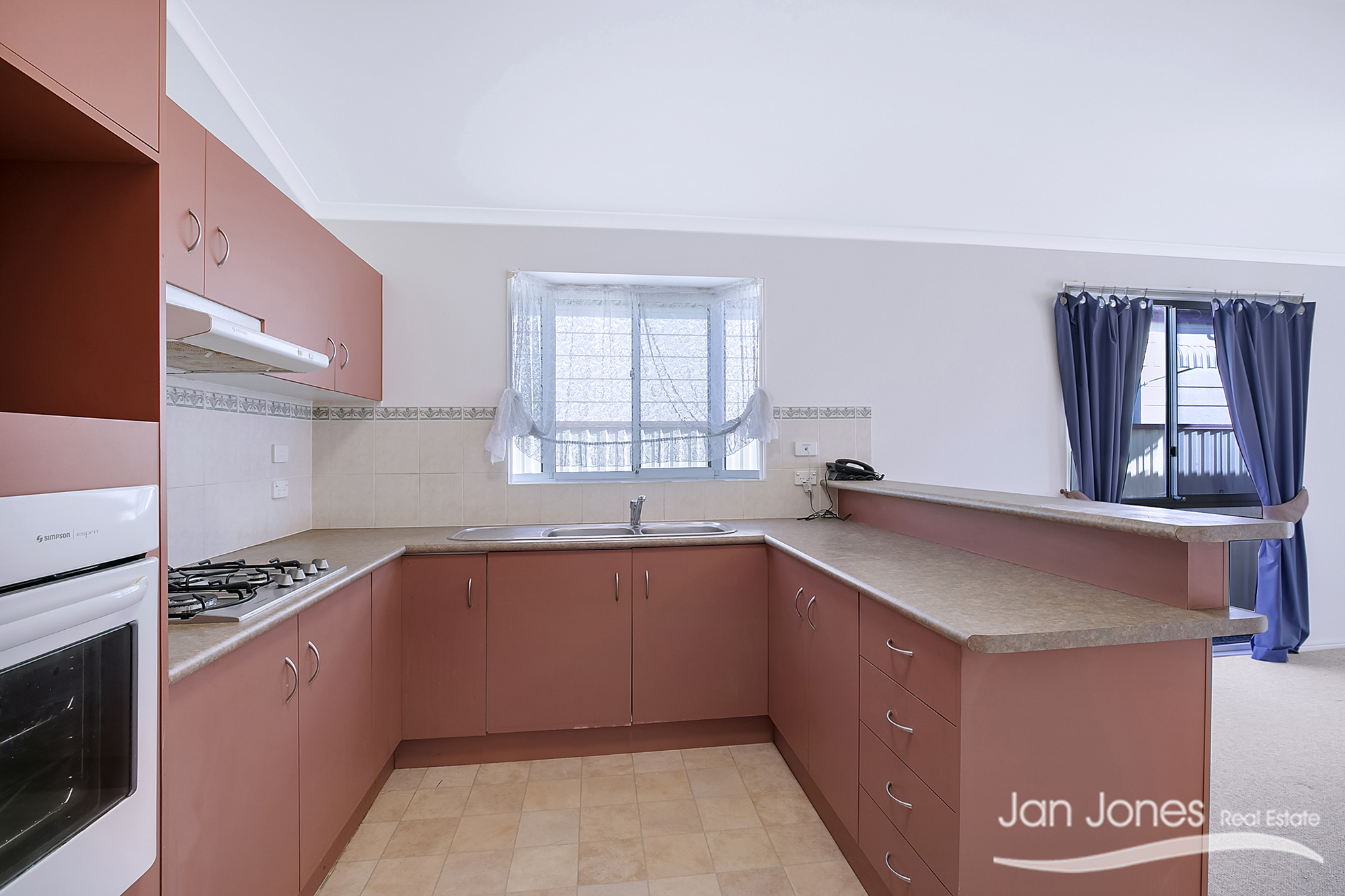 Jan Jones Real Estate PALM LAKES RESORT IN DECEPTION BAY