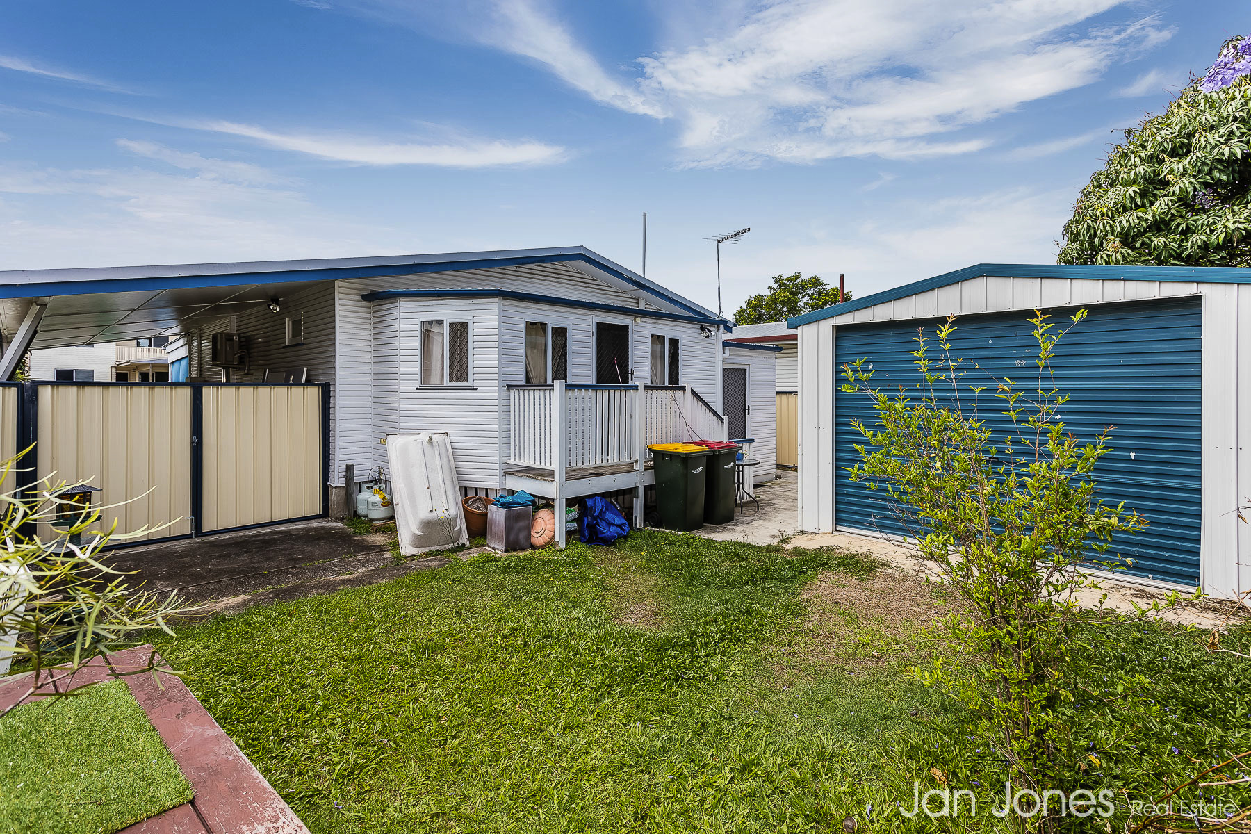 Jan Jones Real Estate MARGATE EAST OF OXLEY
