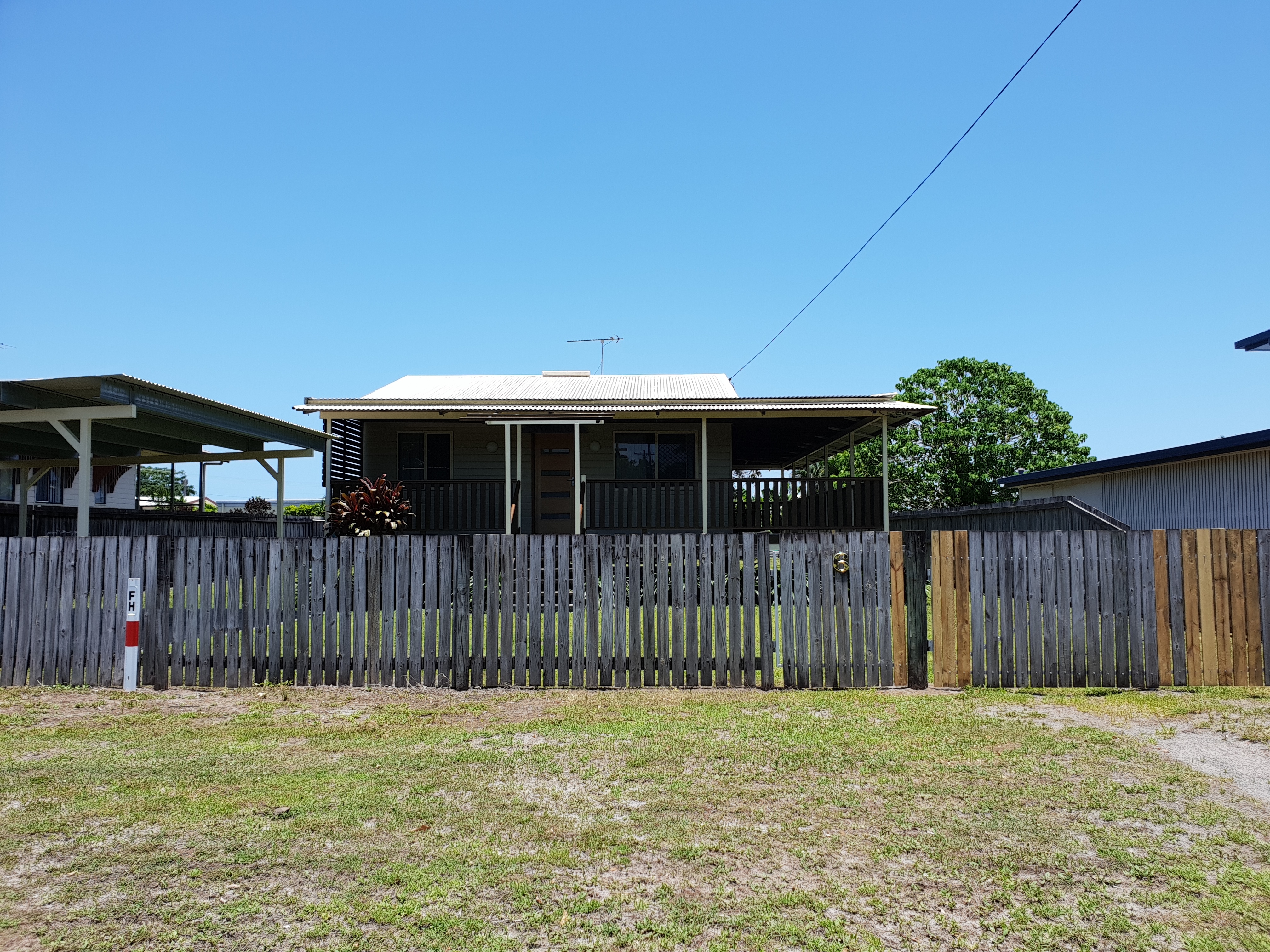 Kurrimine Beach Property Sales Queenslander Style by the Beach