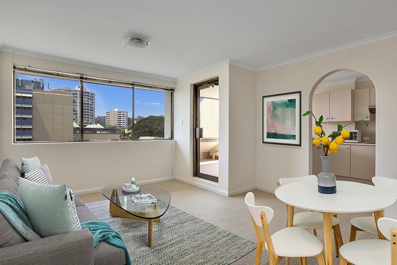 2 New Mclean St