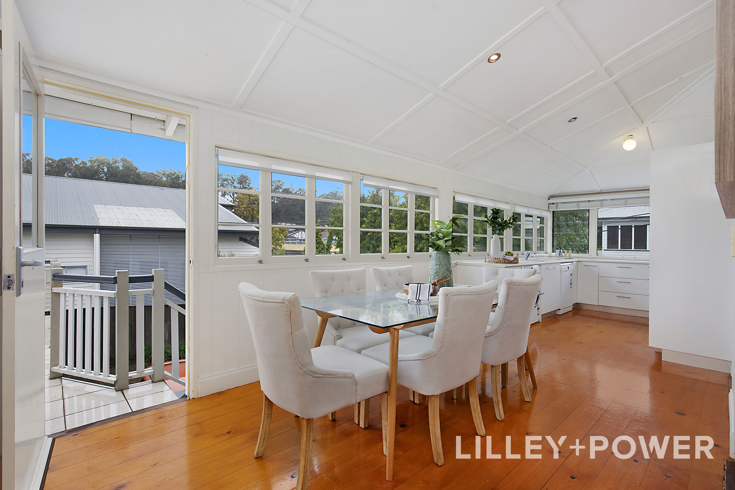 SPACIOUS CHARACTER APARTMENT IN ENVIABLE LIFESTYLE LOCATION Lilley