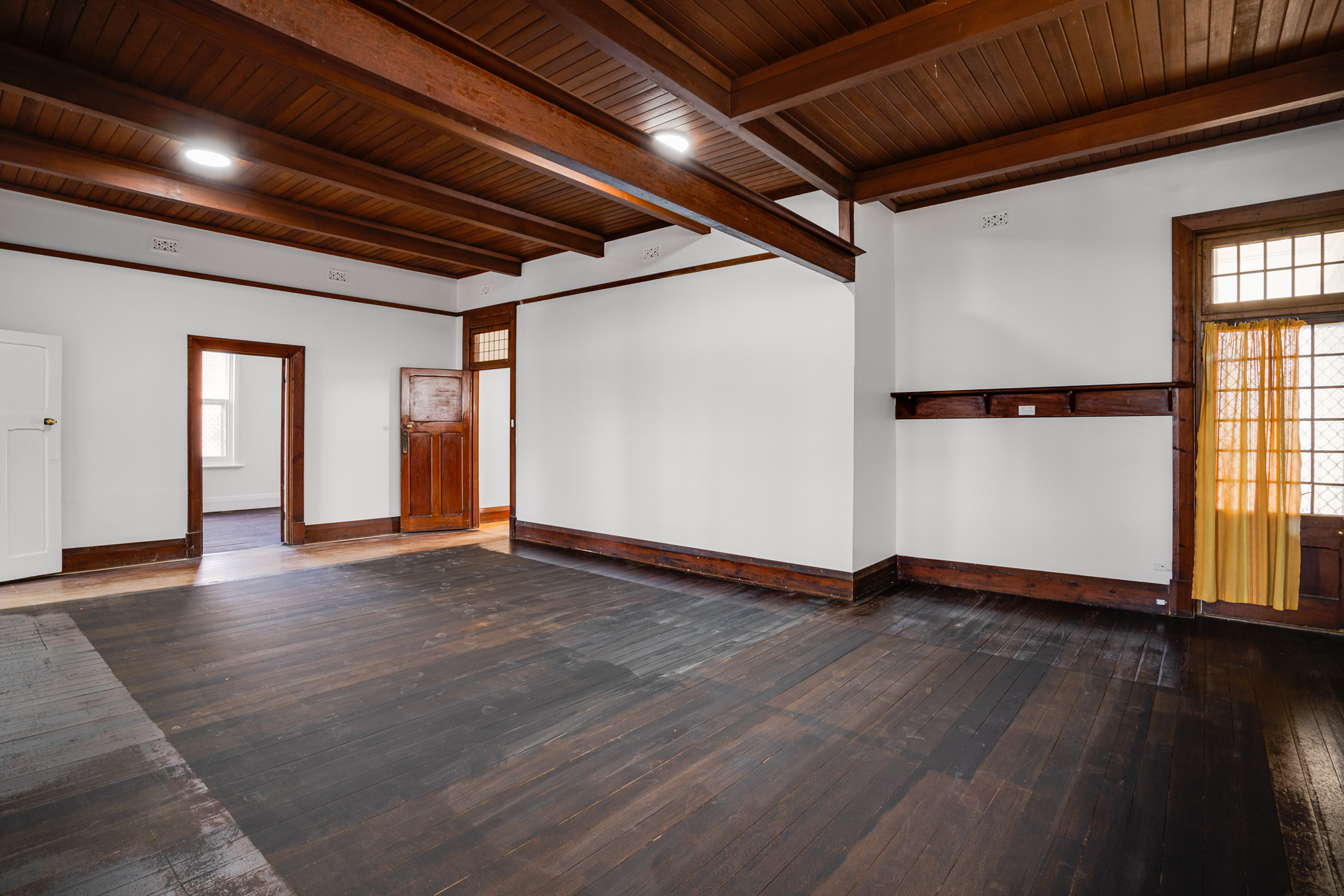 HENLEY BEACH STYLE AND SPACE Rob Mackenzie Real Estate