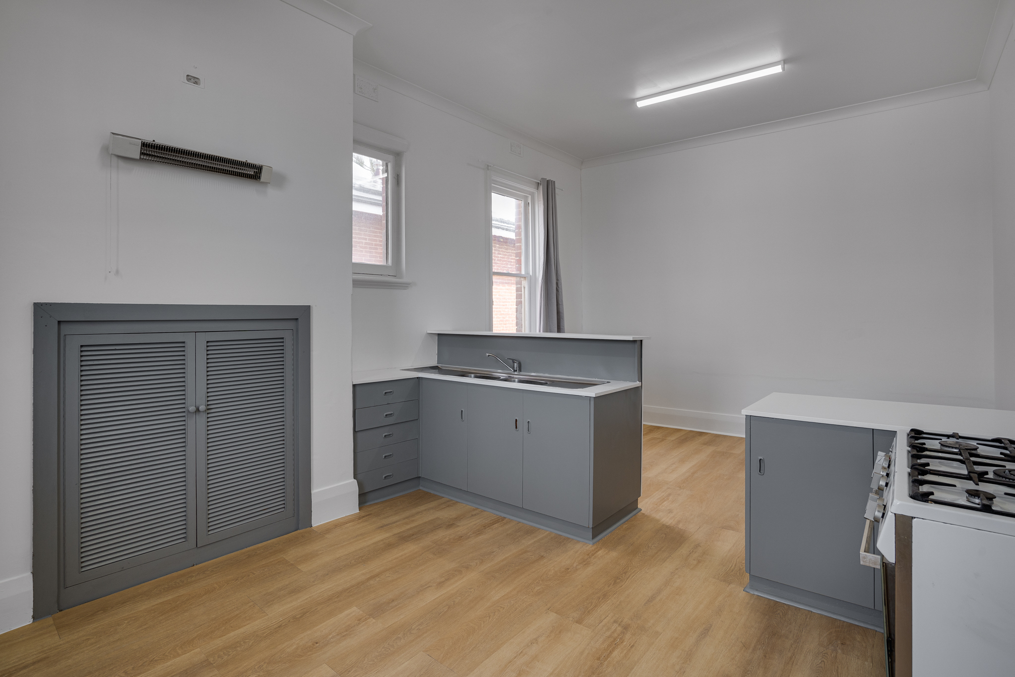 HENLEY BEACH STYLE AND SPACE Rob Mackenzie Real Estate