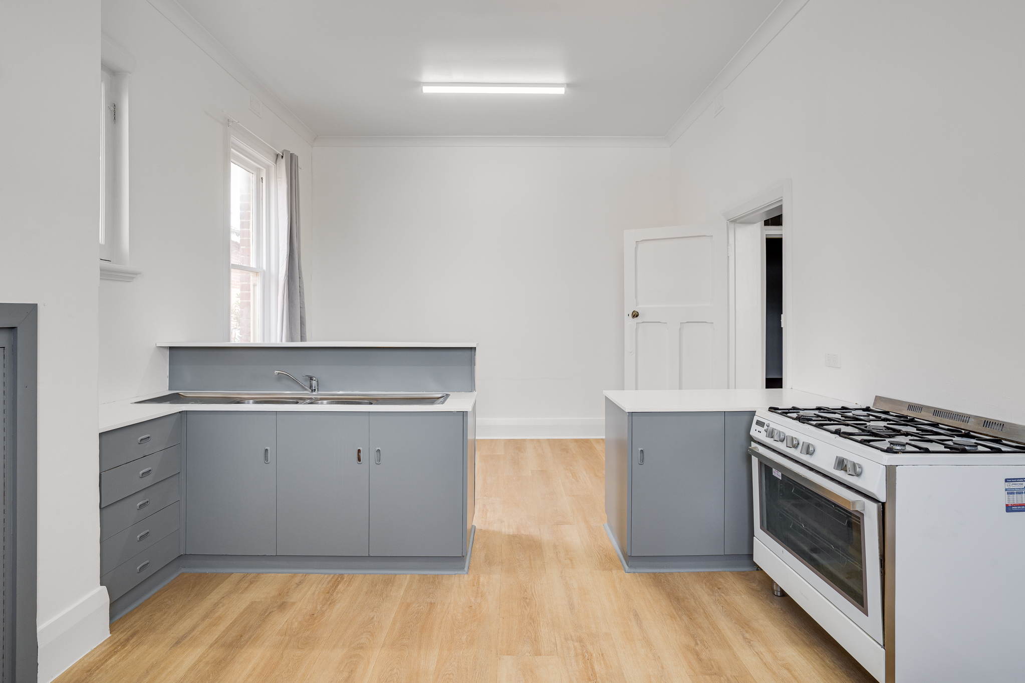 HENLEY BEACH STYLE AND SPACE Rob Mackenzie Real Estate