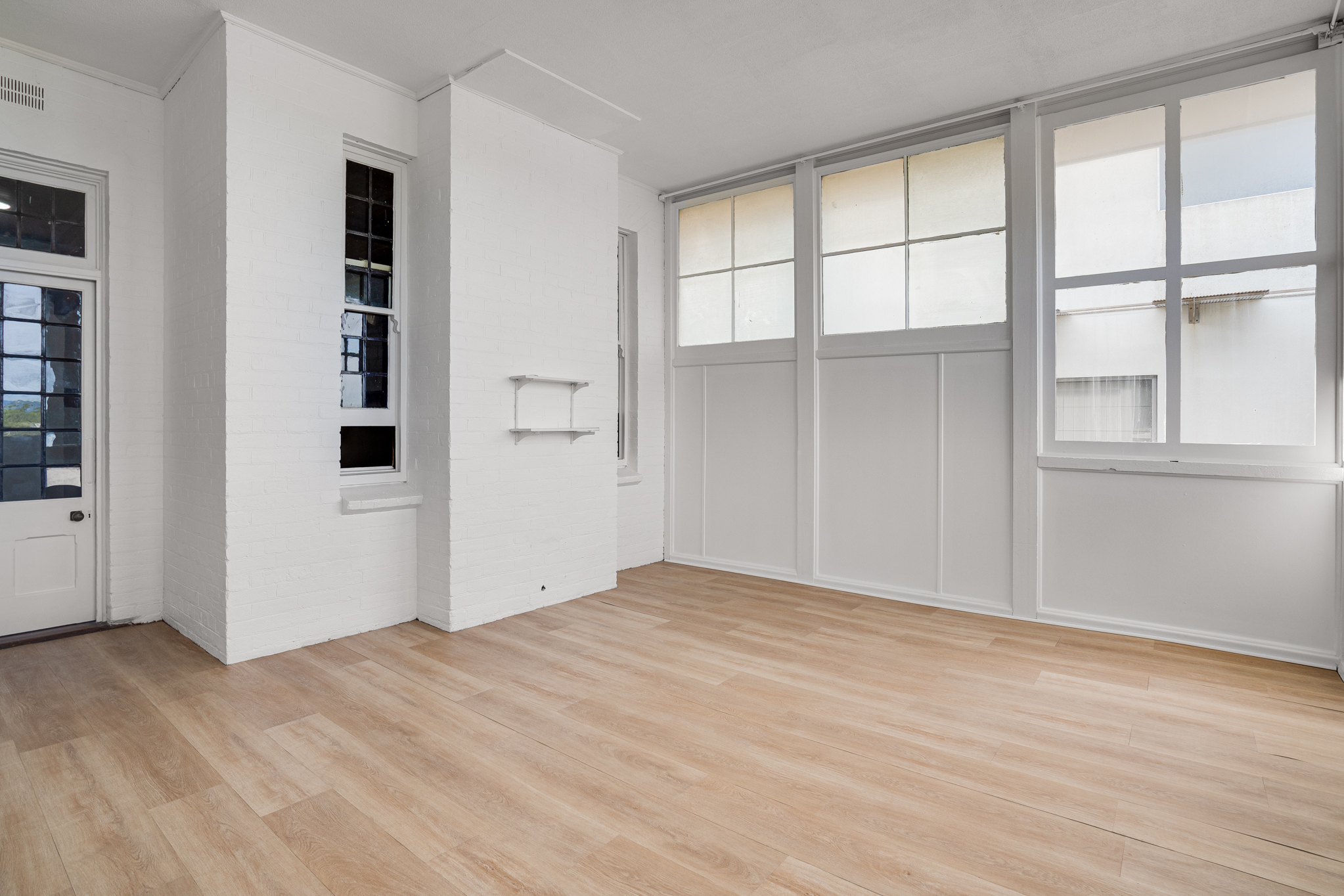 HENLEY BEACH STYLE AND SPACE Rob Mackenzie Real Estate