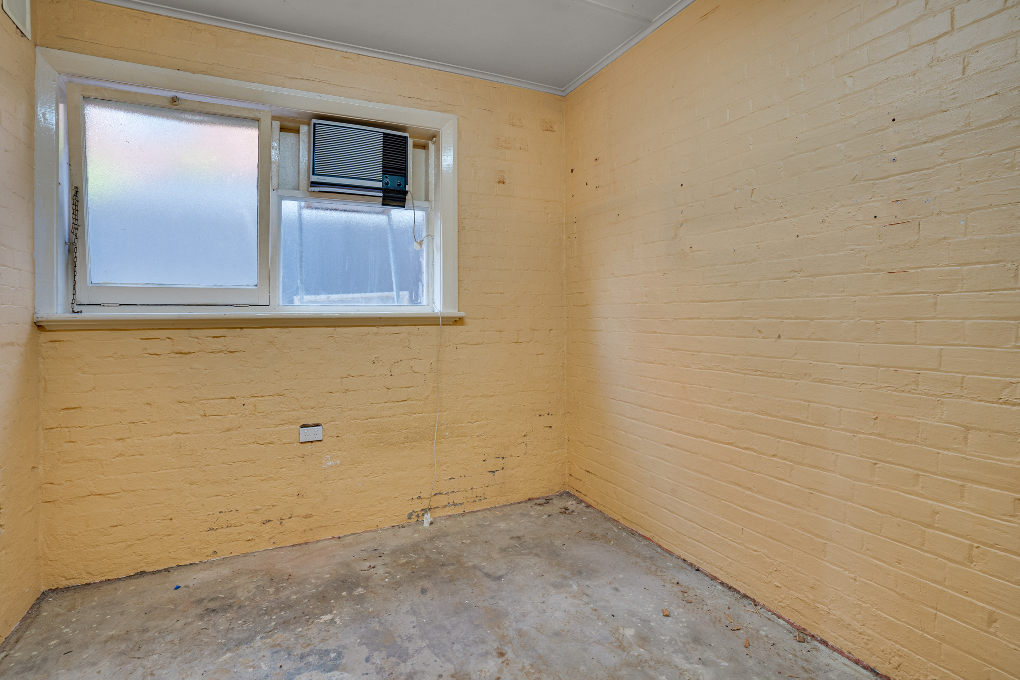 HENLEY BEACH STYLE AND SPACE Rob Mackenzie Real Estate