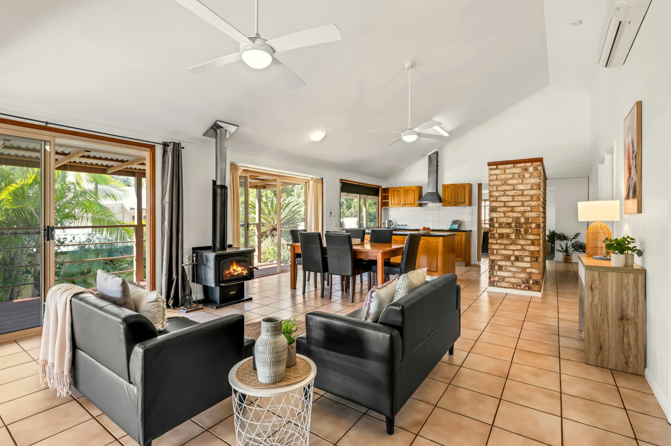 34 Nicklin Rd