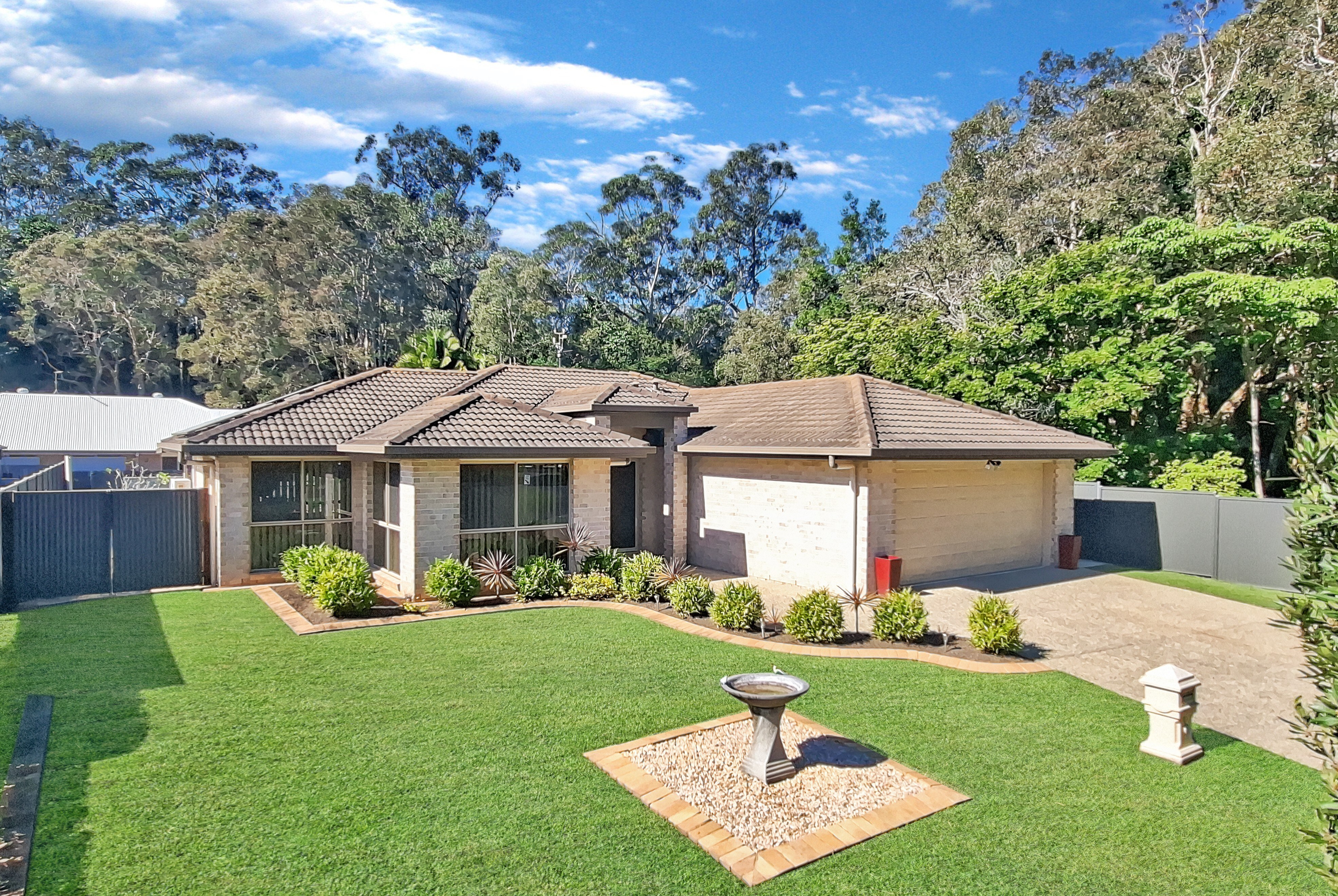 8 Elliot Drive