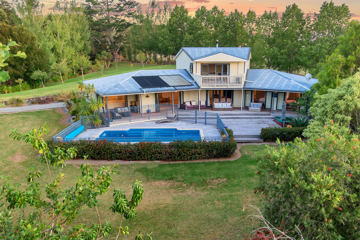 Stunning Home And Future Urban Zone ! Real Estate Buying and Selling