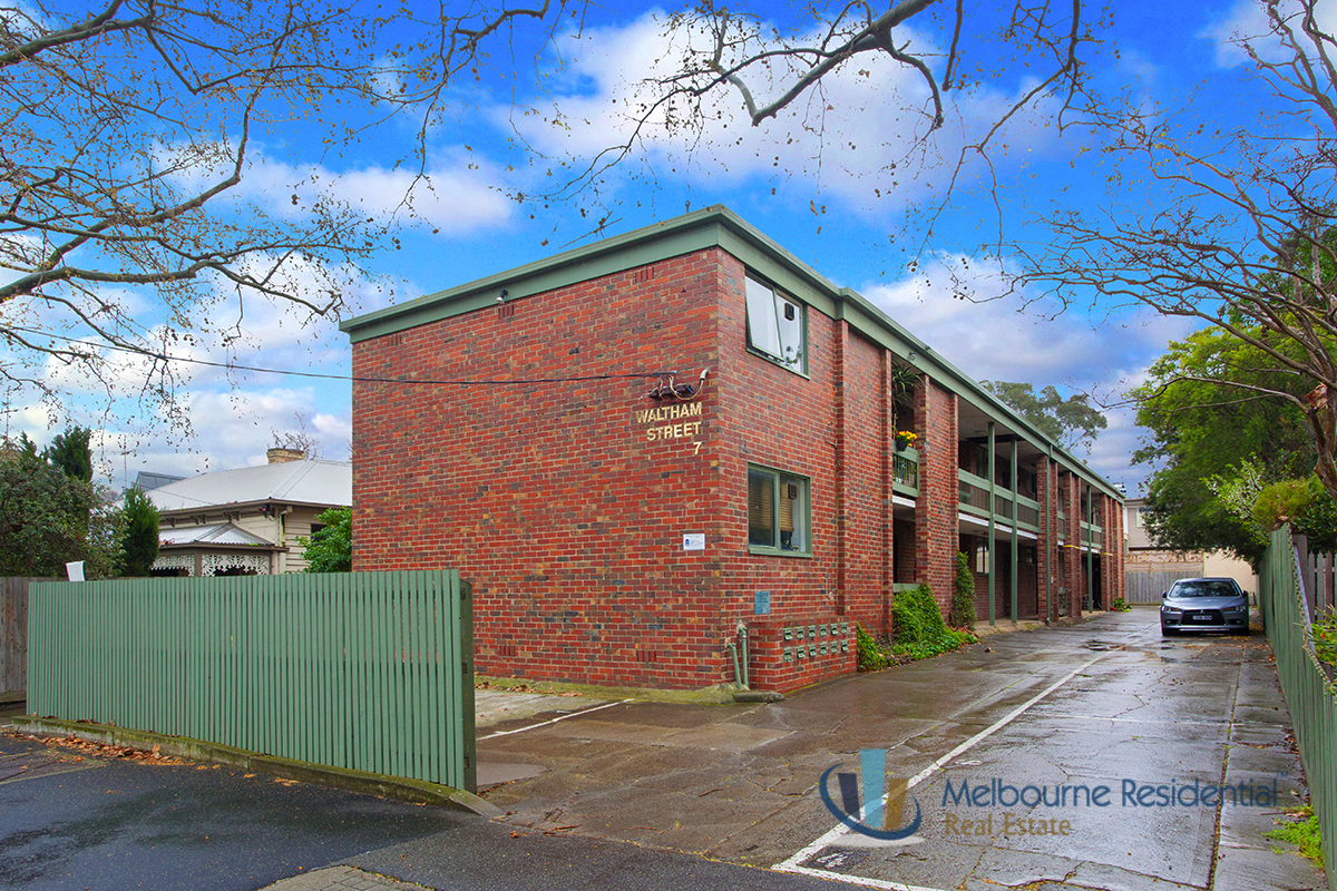 Melbourne Residential Real Estate Cosy Apartment in The Best Spot of Flemington