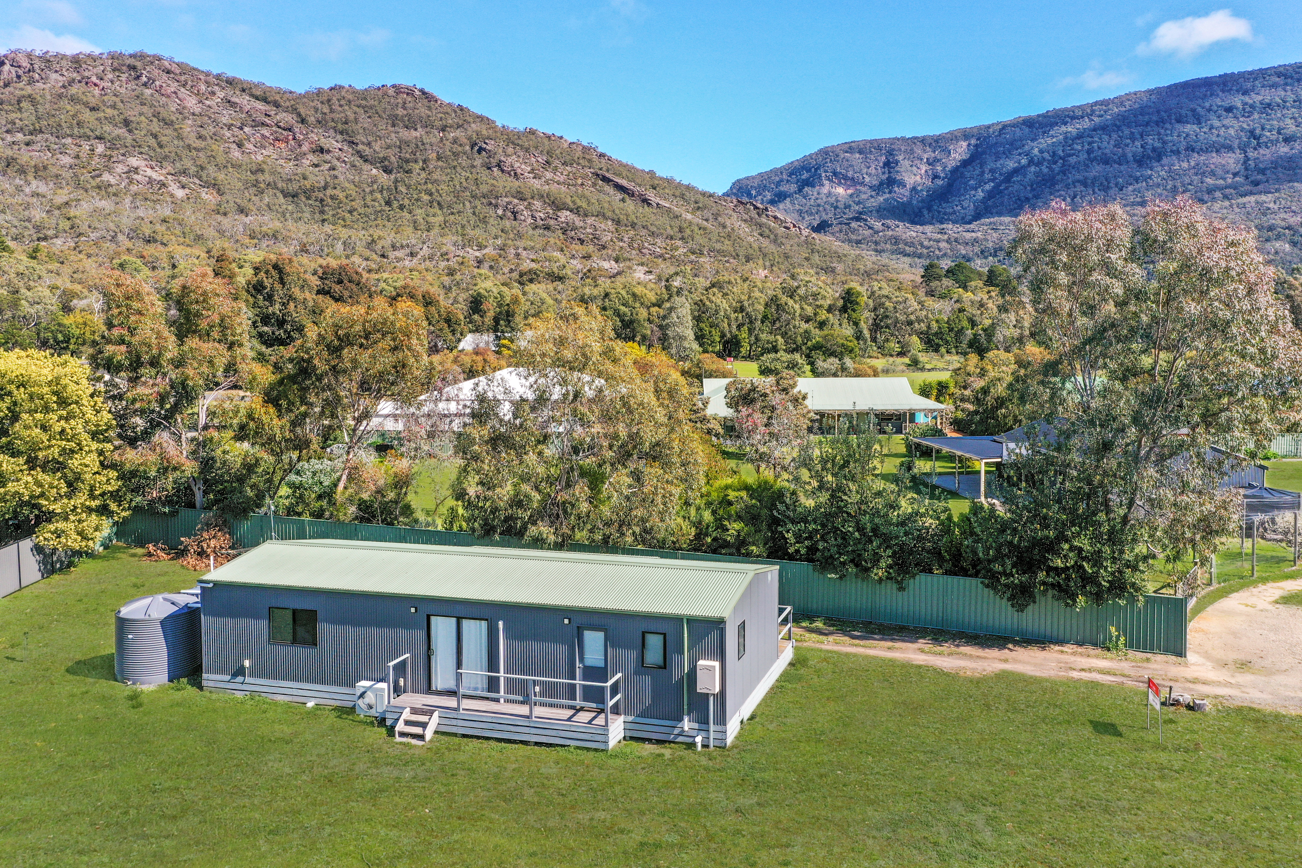 9 Sentinel Ct, Halls Gap