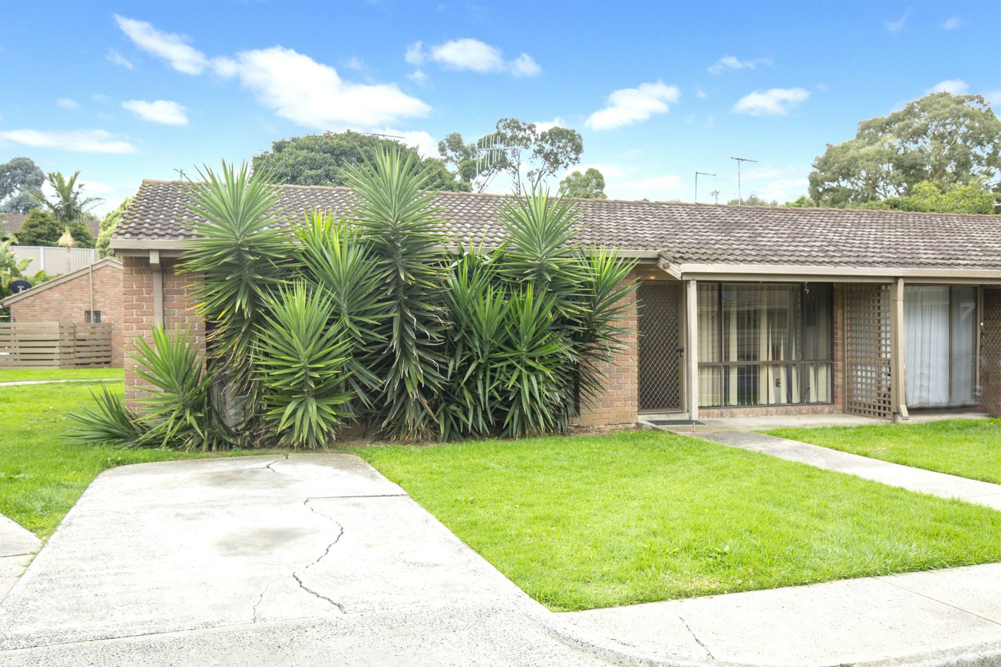 Moonee Valley Real Estate IMPRESSIVE AND PERFECTLY PLACED!