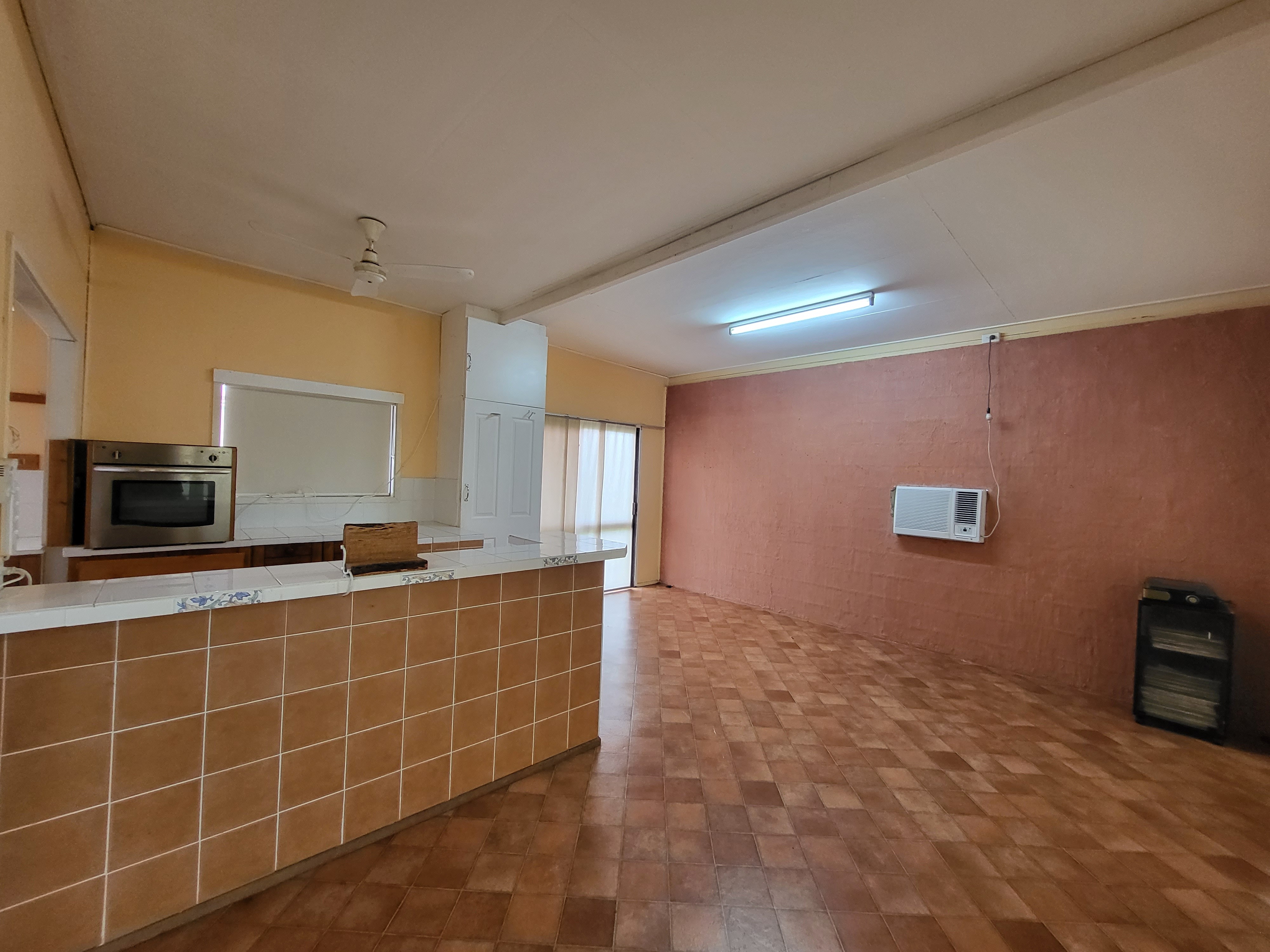 WOW ! Rental Yield approx. 11.2 Moura