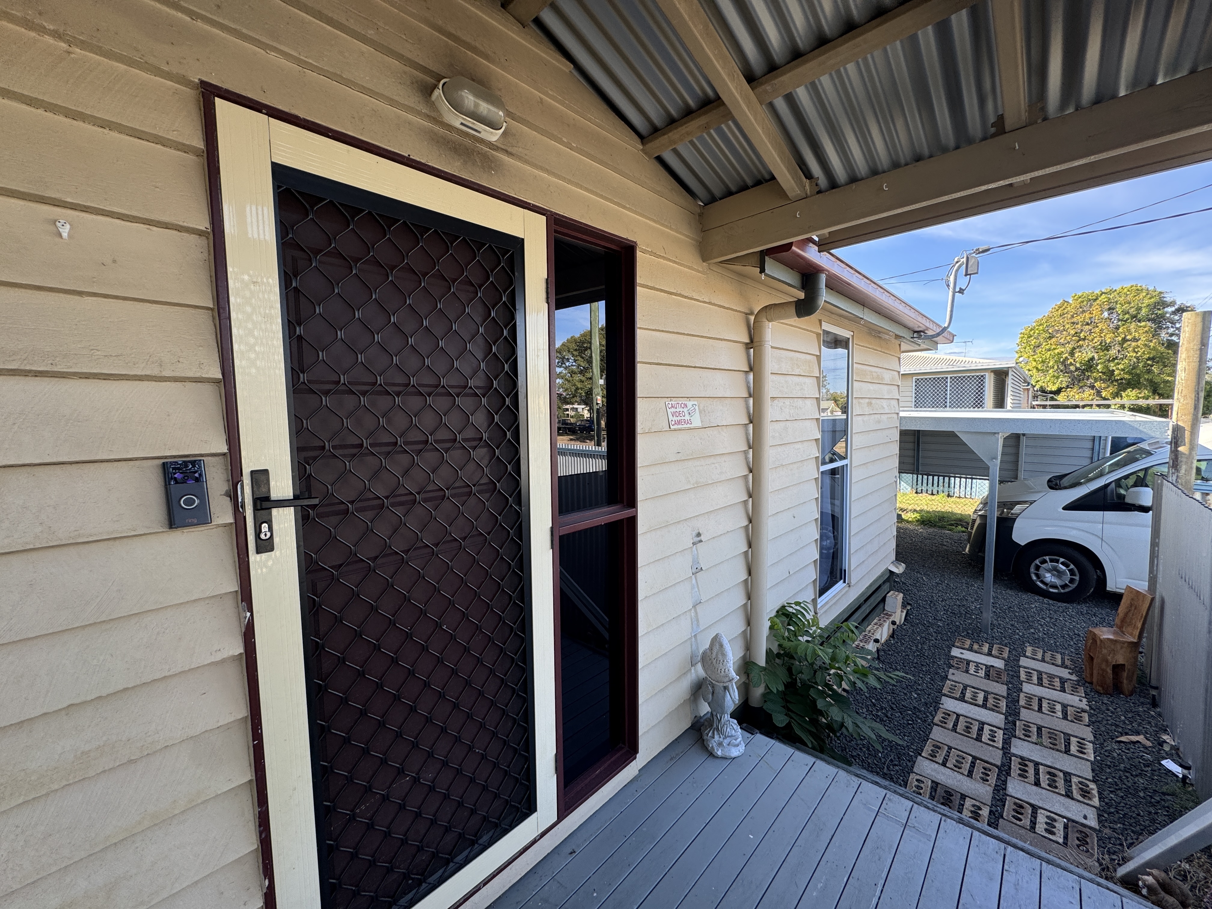 42 Young Street, Moura
