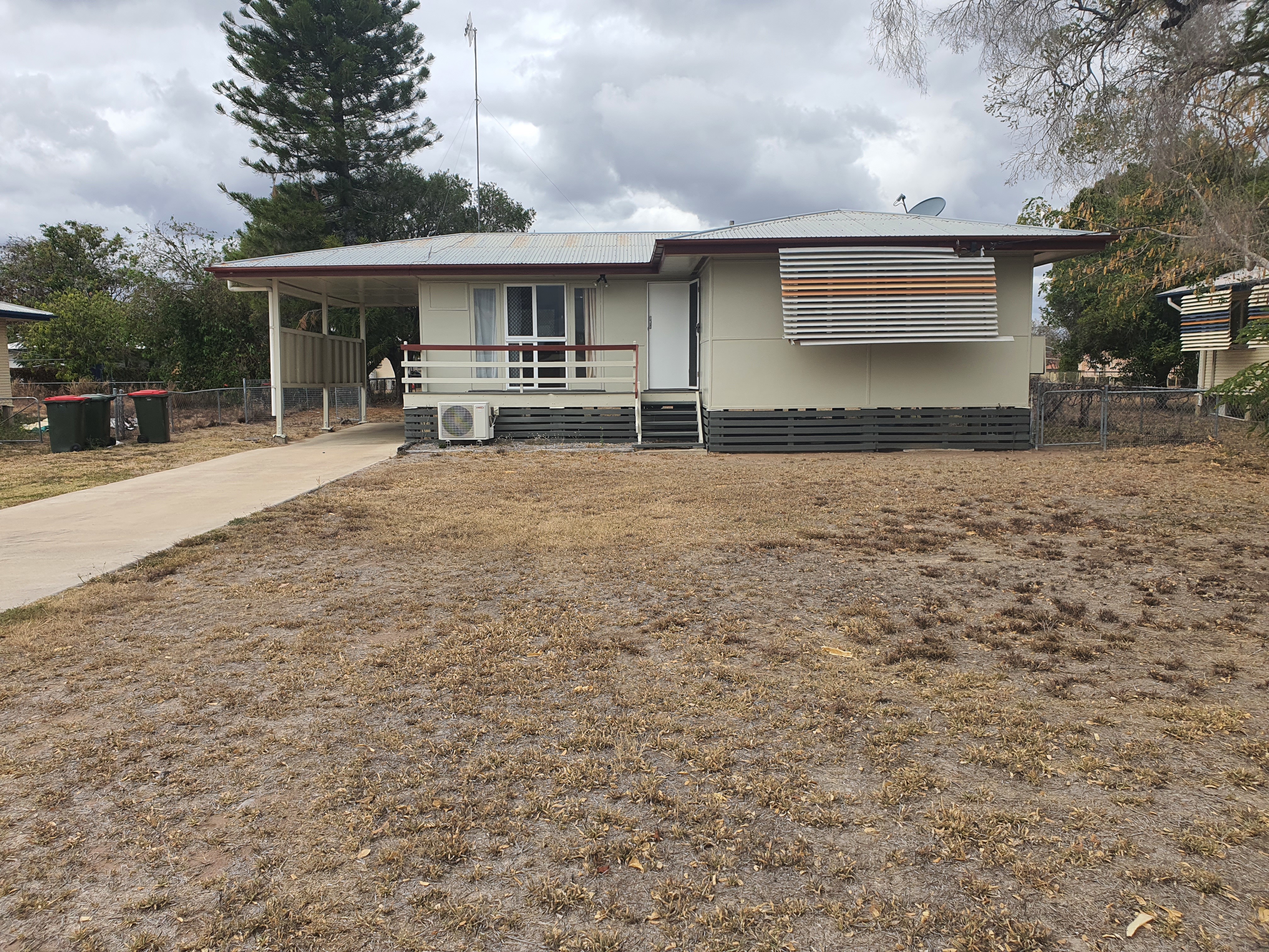 Moura Real Estate Neat Three Bedroom