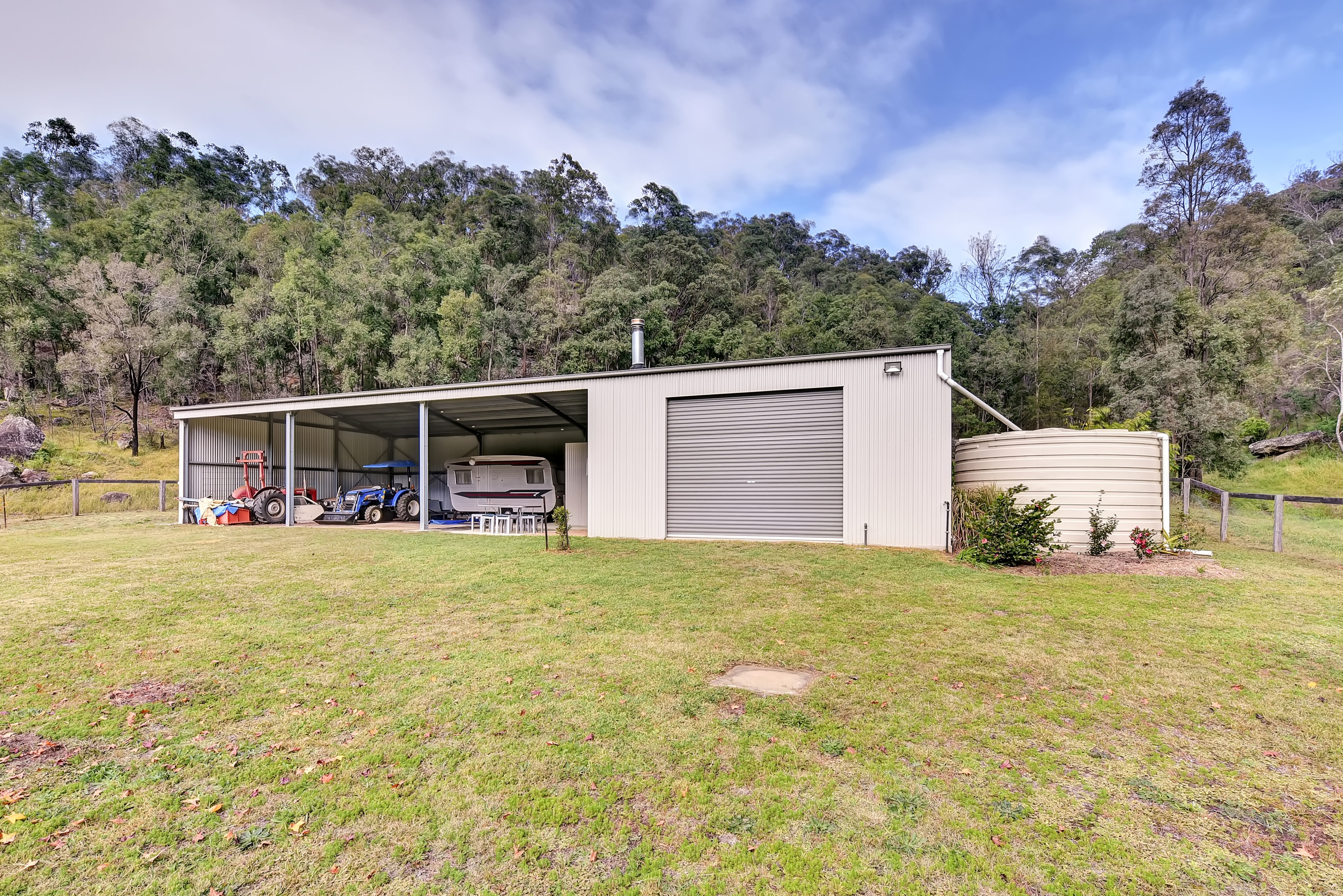 Musgrove Realty Stylish Rural Retreat with Valley Acres