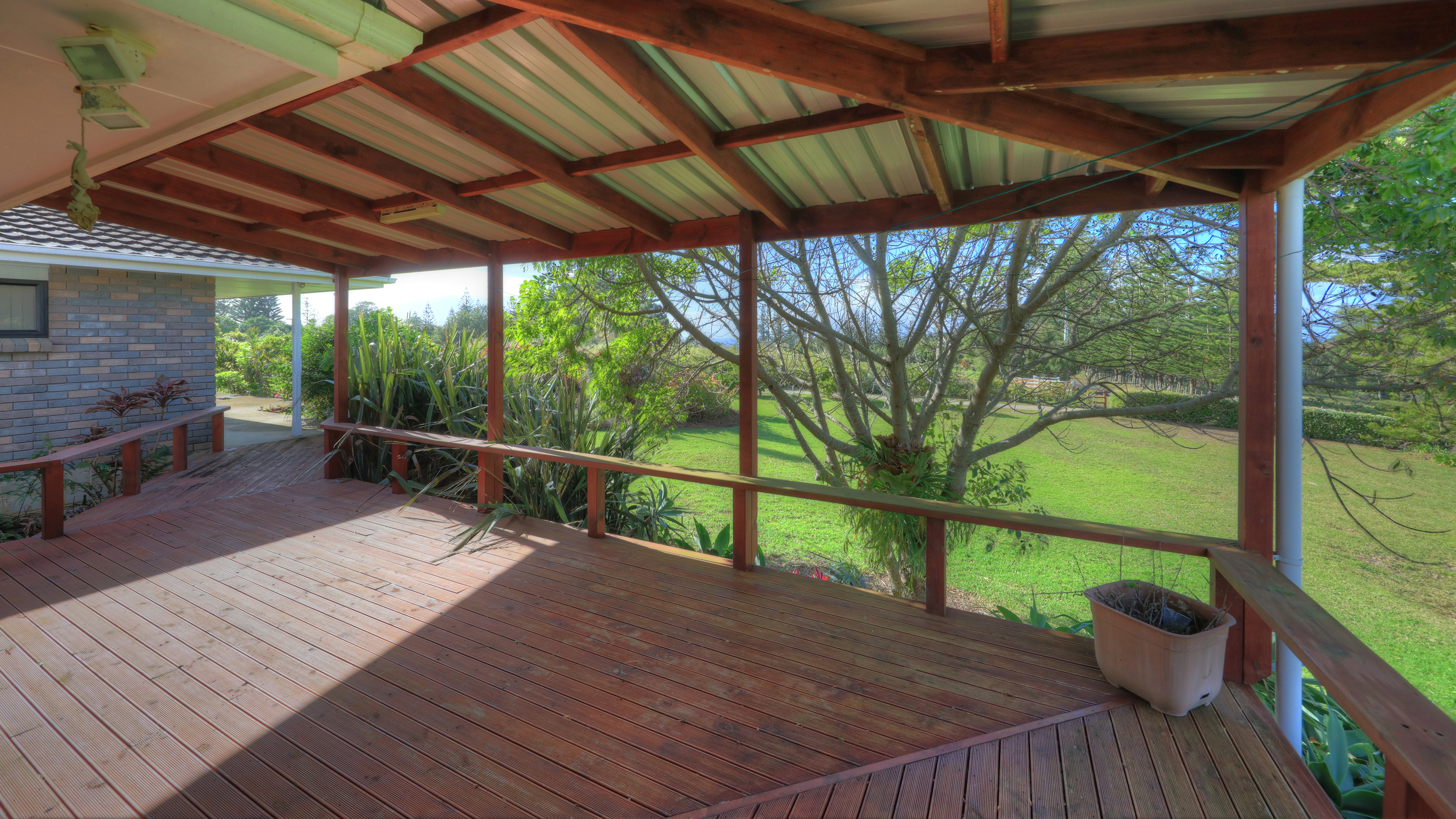 Norfolk Island Real Estate Private & Stately Home on Allendale Drive