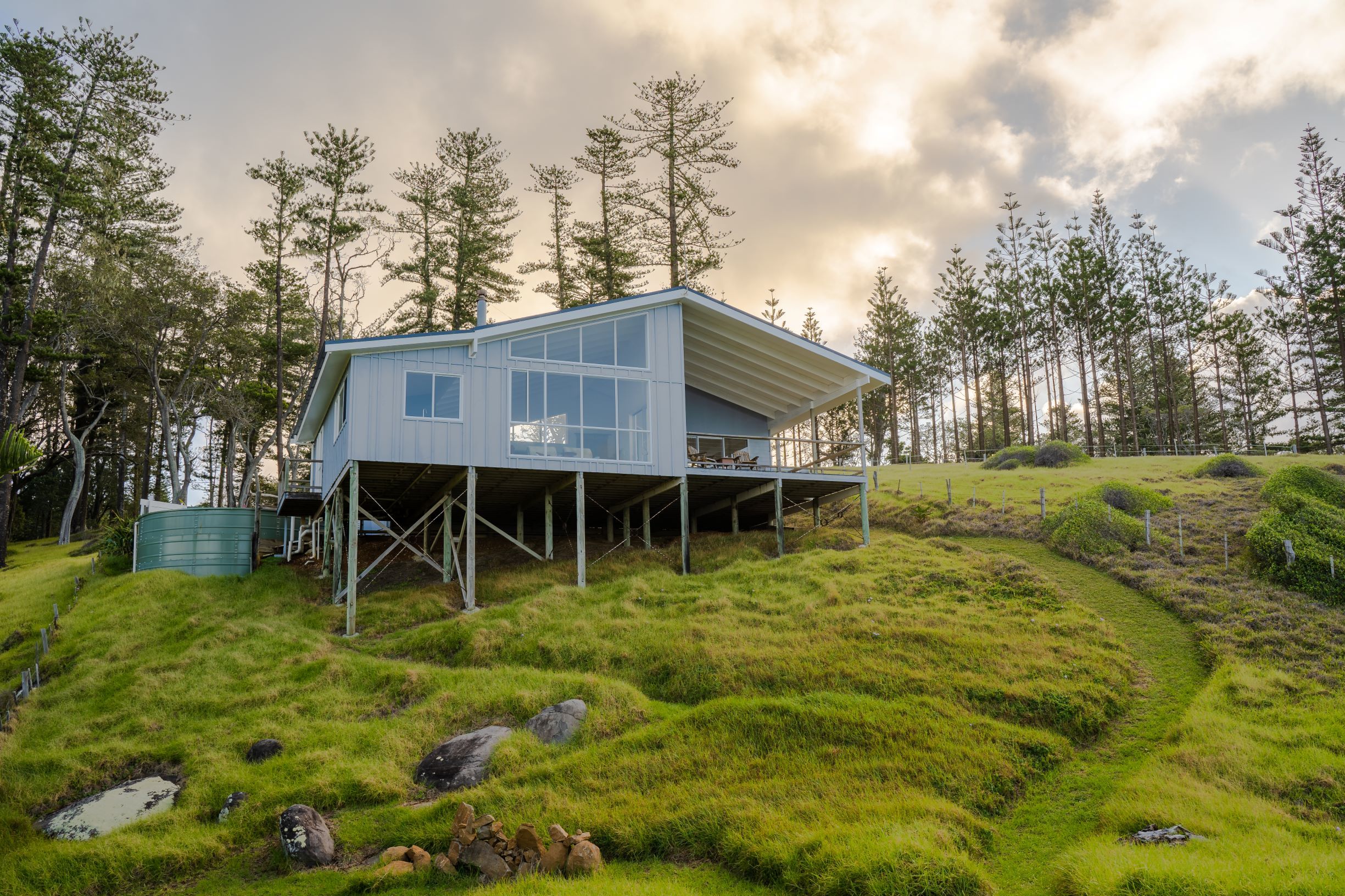 Norfolk Island Real Estate BREATHTAKING COASTAL LIVING