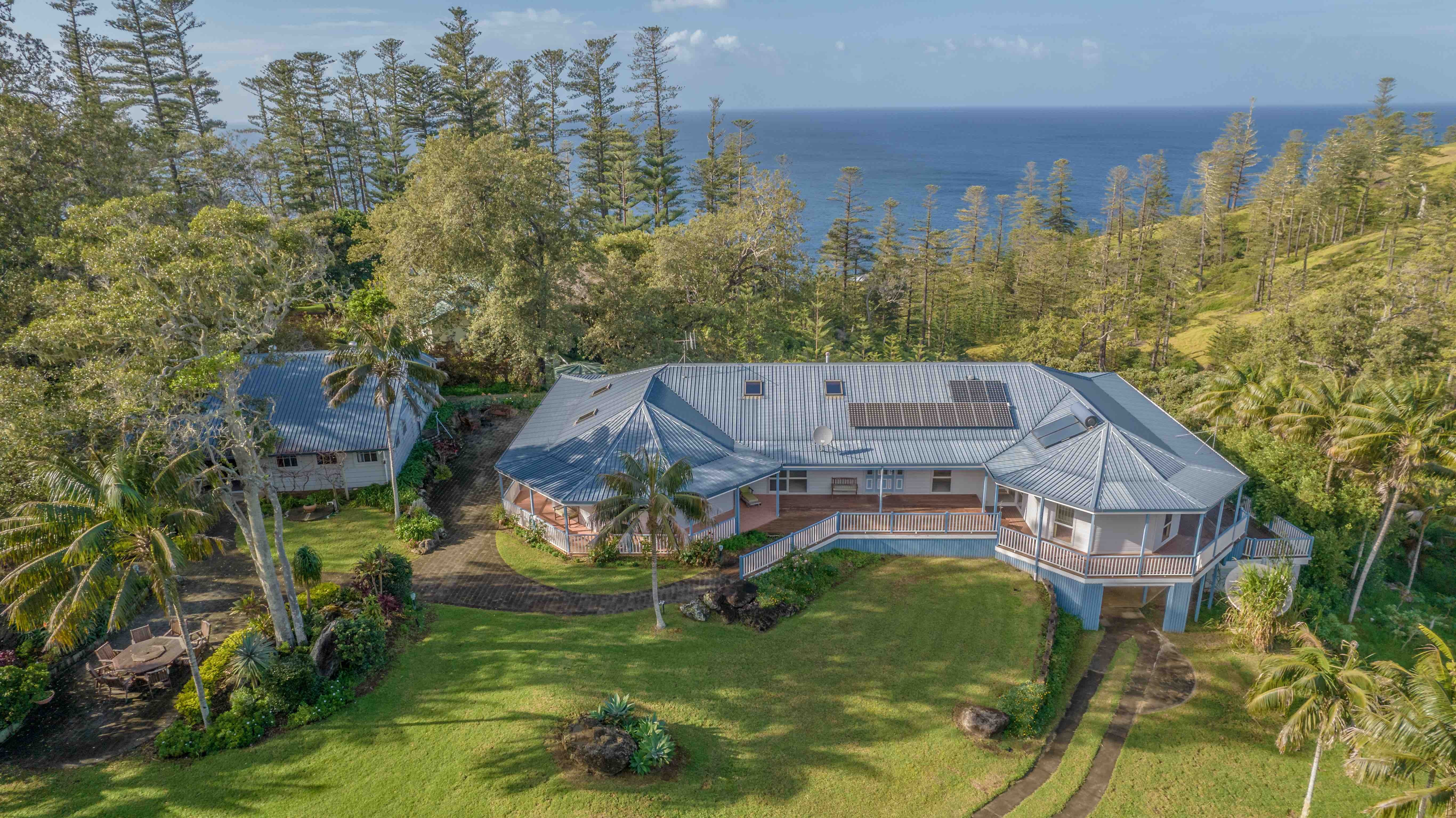 Norfolk Island Real Estate Stunning Estatelike Property with Views