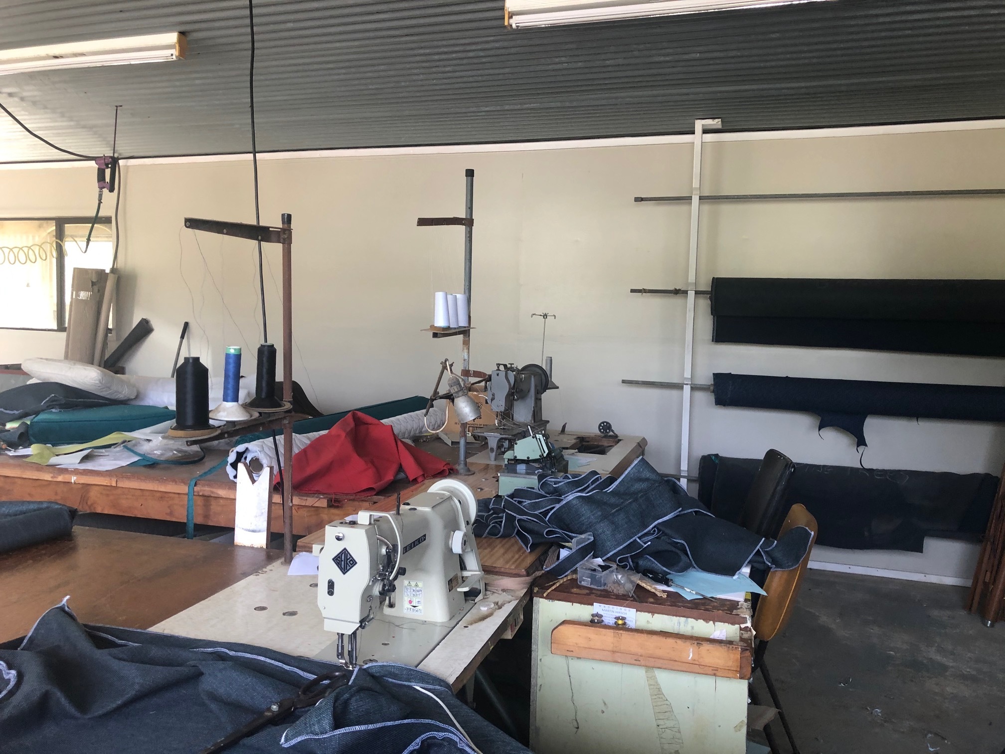 Norfolk Island Real Estate GARAGES, & SHOW ROOM IN EXCELLENT