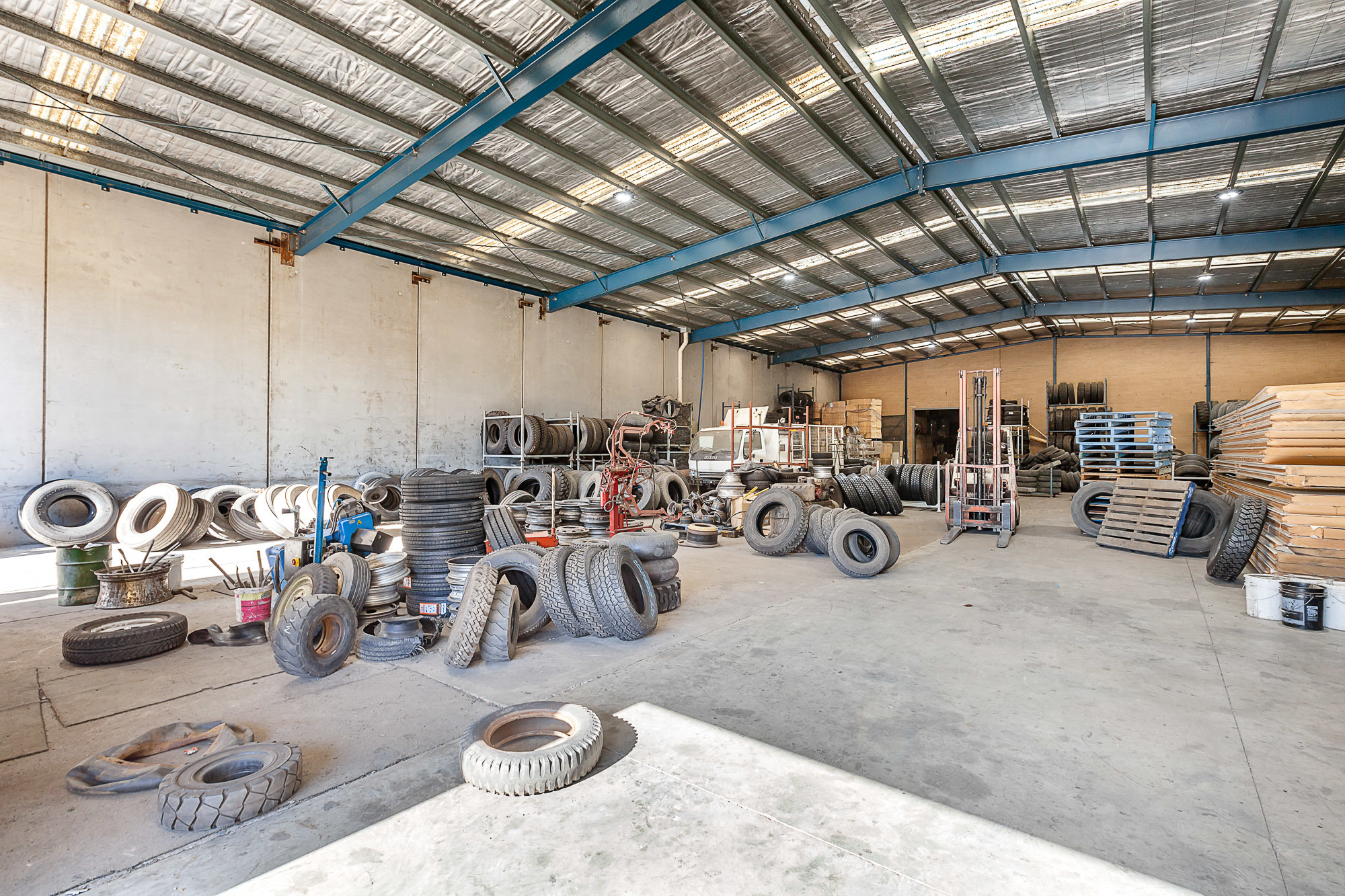 Versatile Warehouse in Coveted City Fringe Locale NSL Property Group