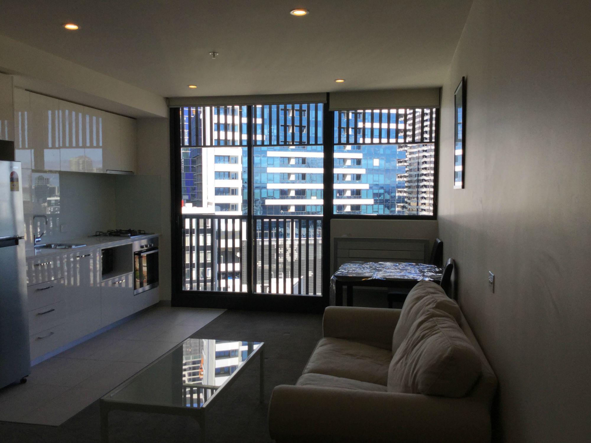 Paragon Real Estate AS NEW FURNISHED 1 BEDROOM