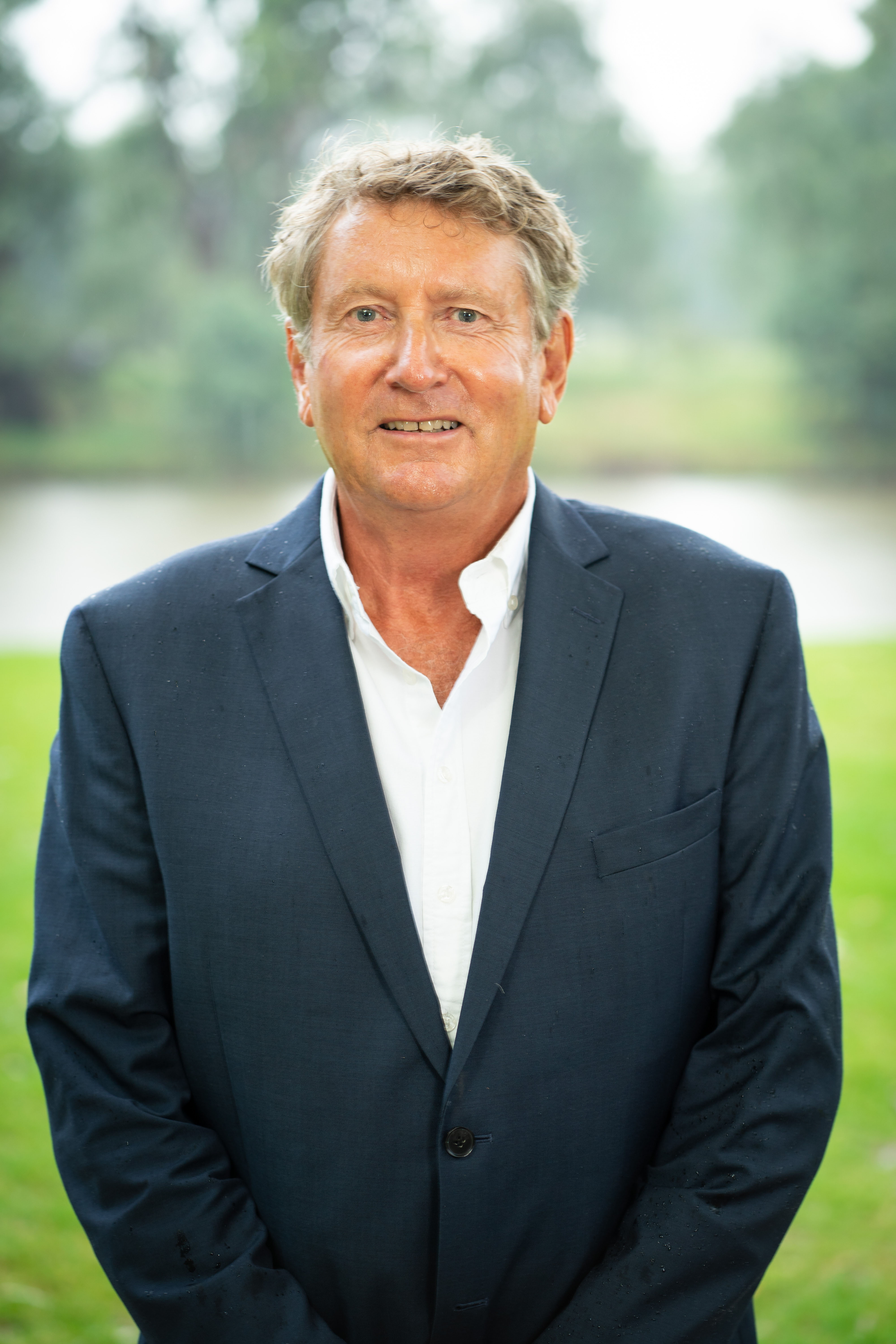 Consultant Roger Bramley Real Estate Sales Rural Paull