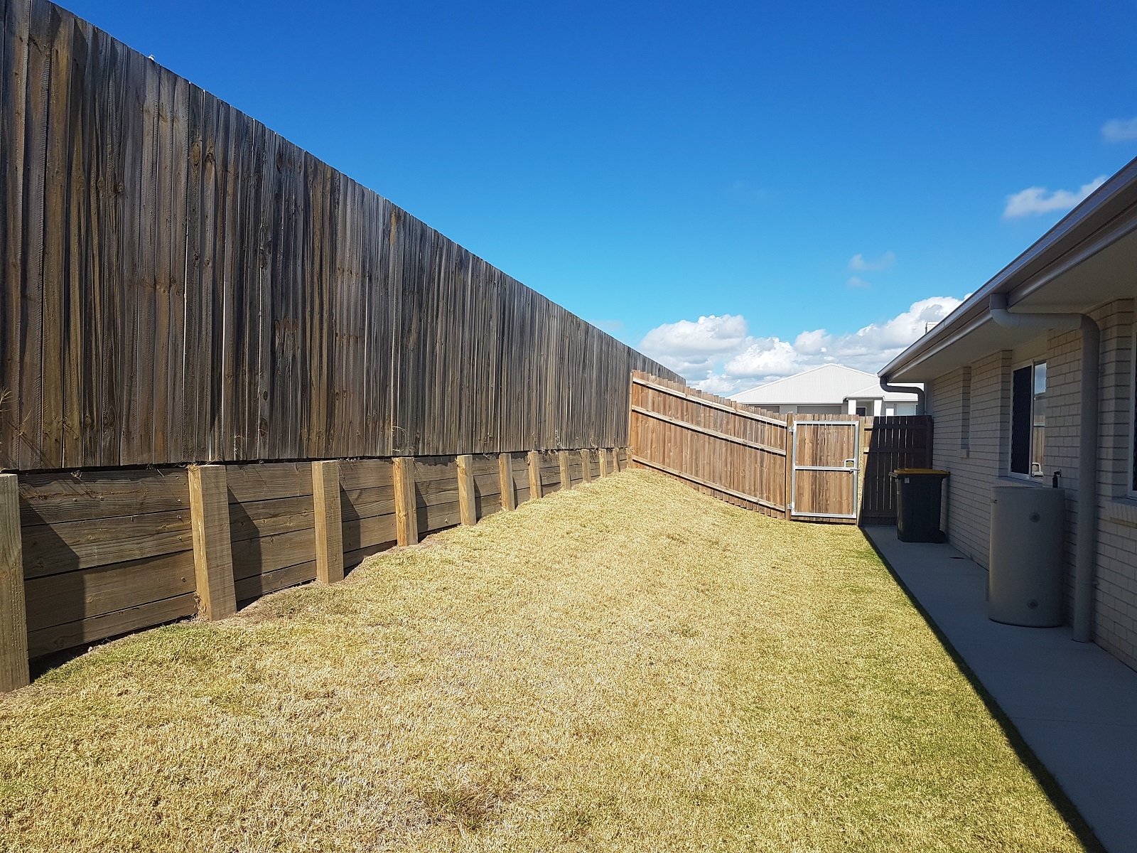 Property Central Hervey Bay Fully Furnished With Pool Resort Style