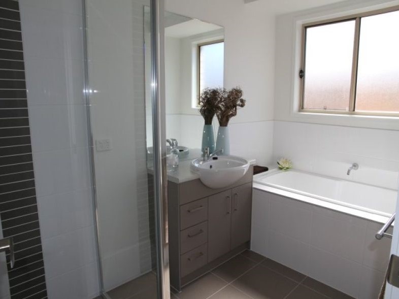 Property Central Hervey Bay LARGE THREE BEDROOM HOME AUGUSTUS ESTATE