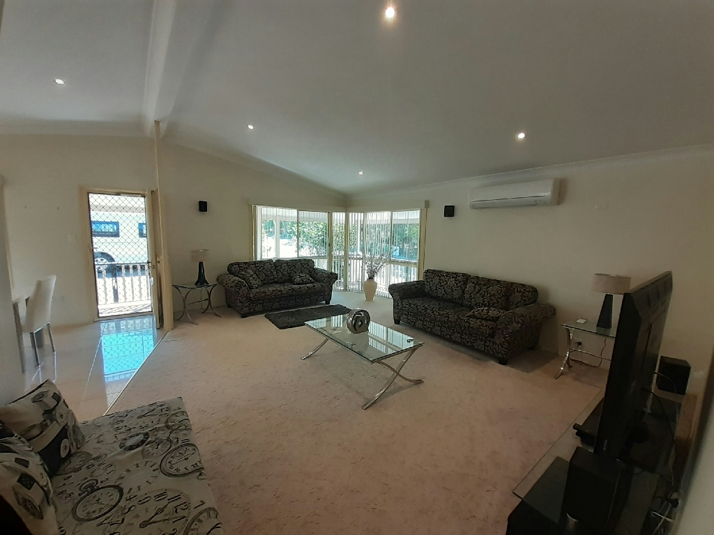 SPACIOUS HOME ON CORNER BLOCK Relocatable Living