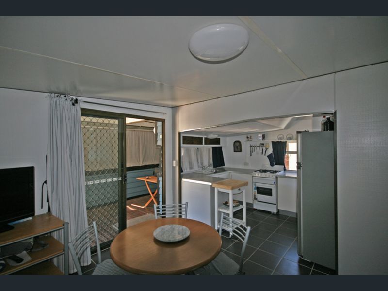 Cheapie at 'North Star' Hastings Point Relocatable Living