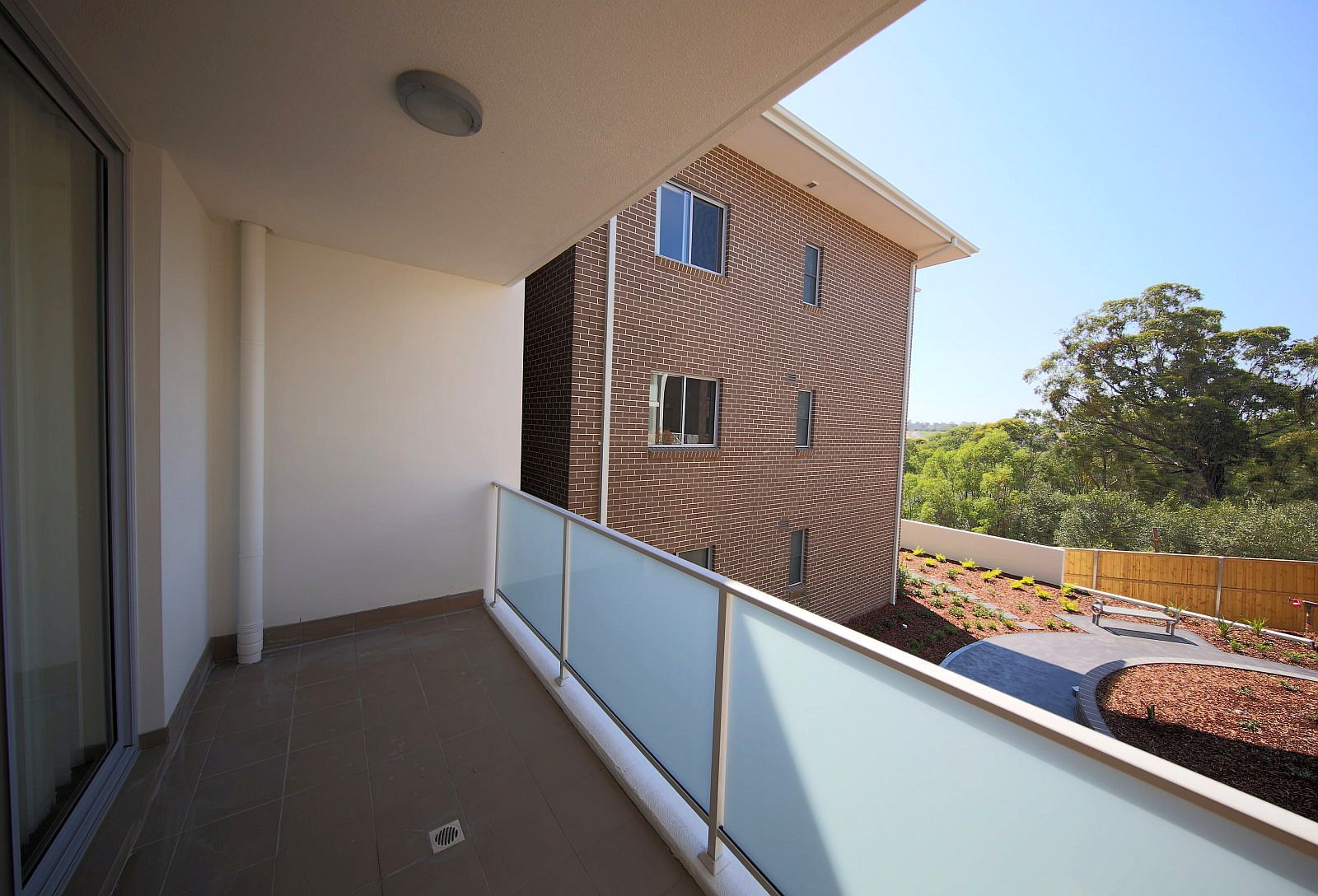 MACARTHUR GARDENS LUXURIOUS Reside Real Estate