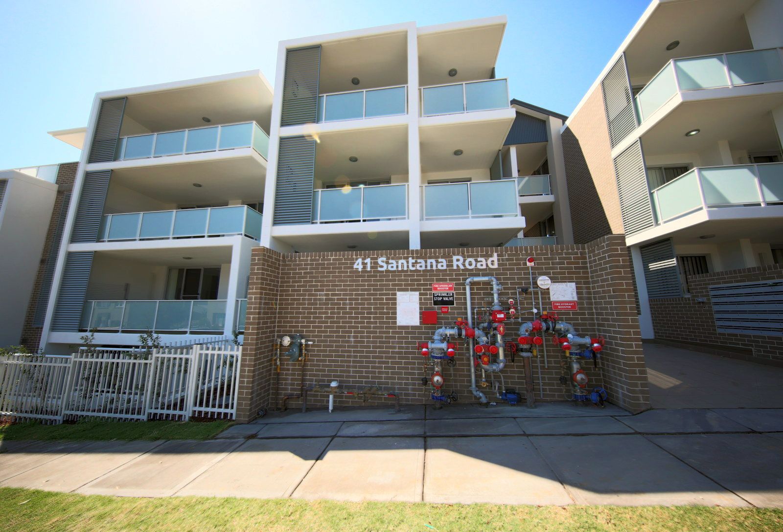 MACARTHUR GARDENS LUXURIOUS Reside Real Estate